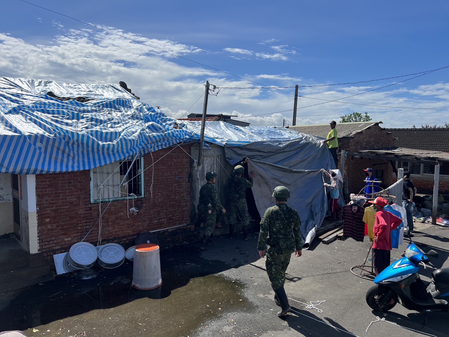 楊柳過境 黃偉哲感謝國軍出動450員兵力協助防災、災後復原