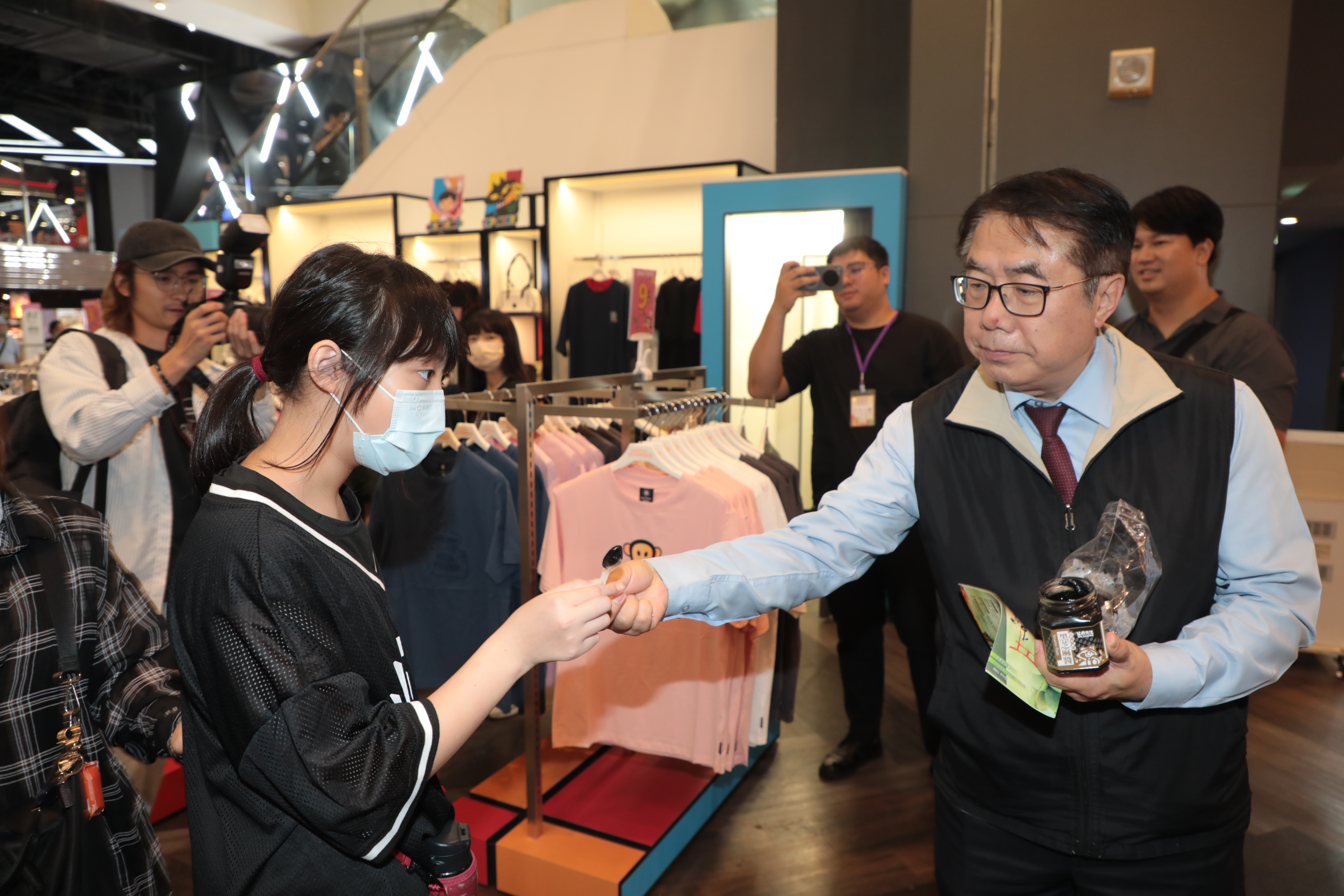 黃偉哲站台力挺在地品牌　「百味台南好禮相伴」桃園台茂熱鬧登場