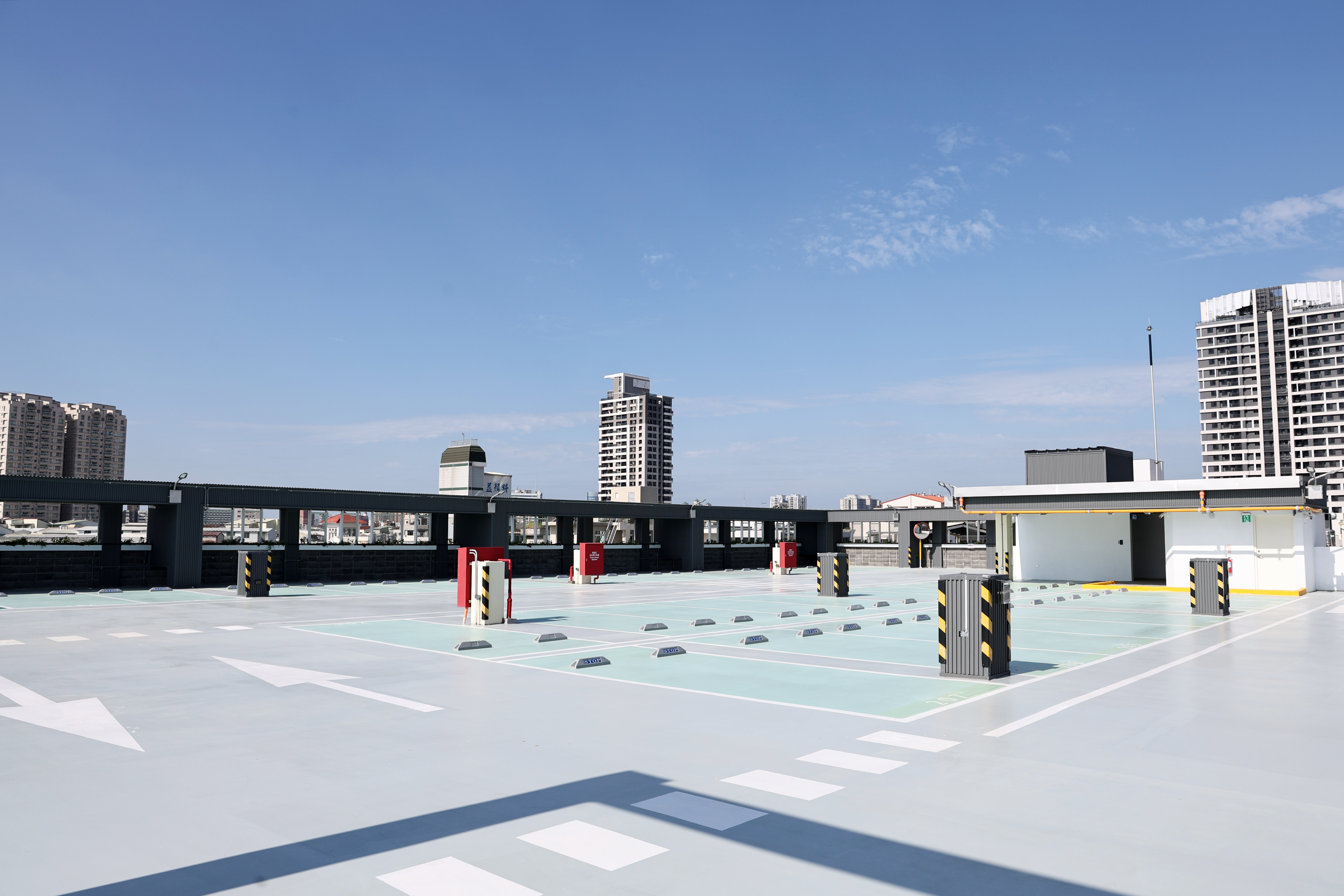北區成德里立體停車場啟用 黃偉哲:多功能設施回應市民多元需求