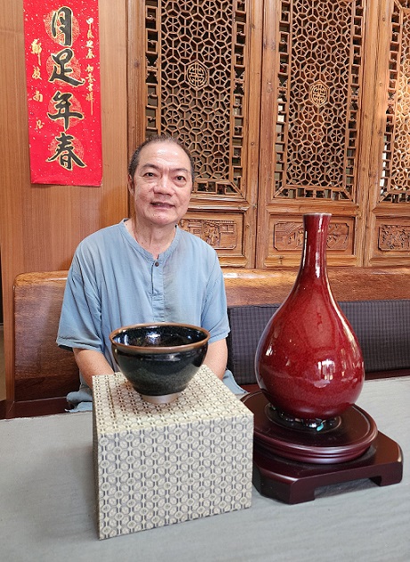 「臺南奇人帶路」系列報導25  黃怡文成立鼎甲窯，鑽研經典釉色，獨創茶席專題，作品出窯萬彩 