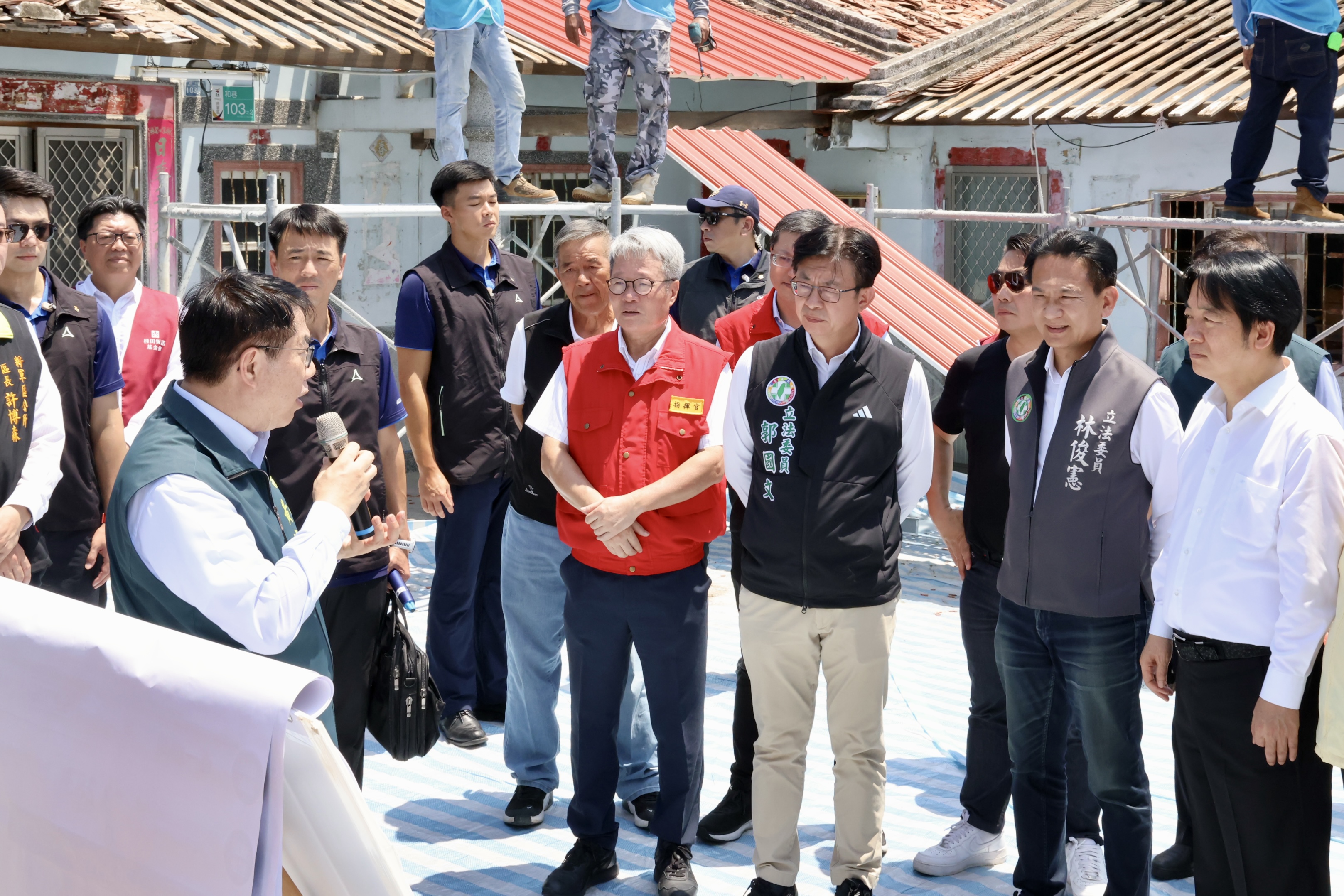 黃偉哲偕同賴清德總統視察將軍災後修繕  感謝民間善舉助災民重建家園