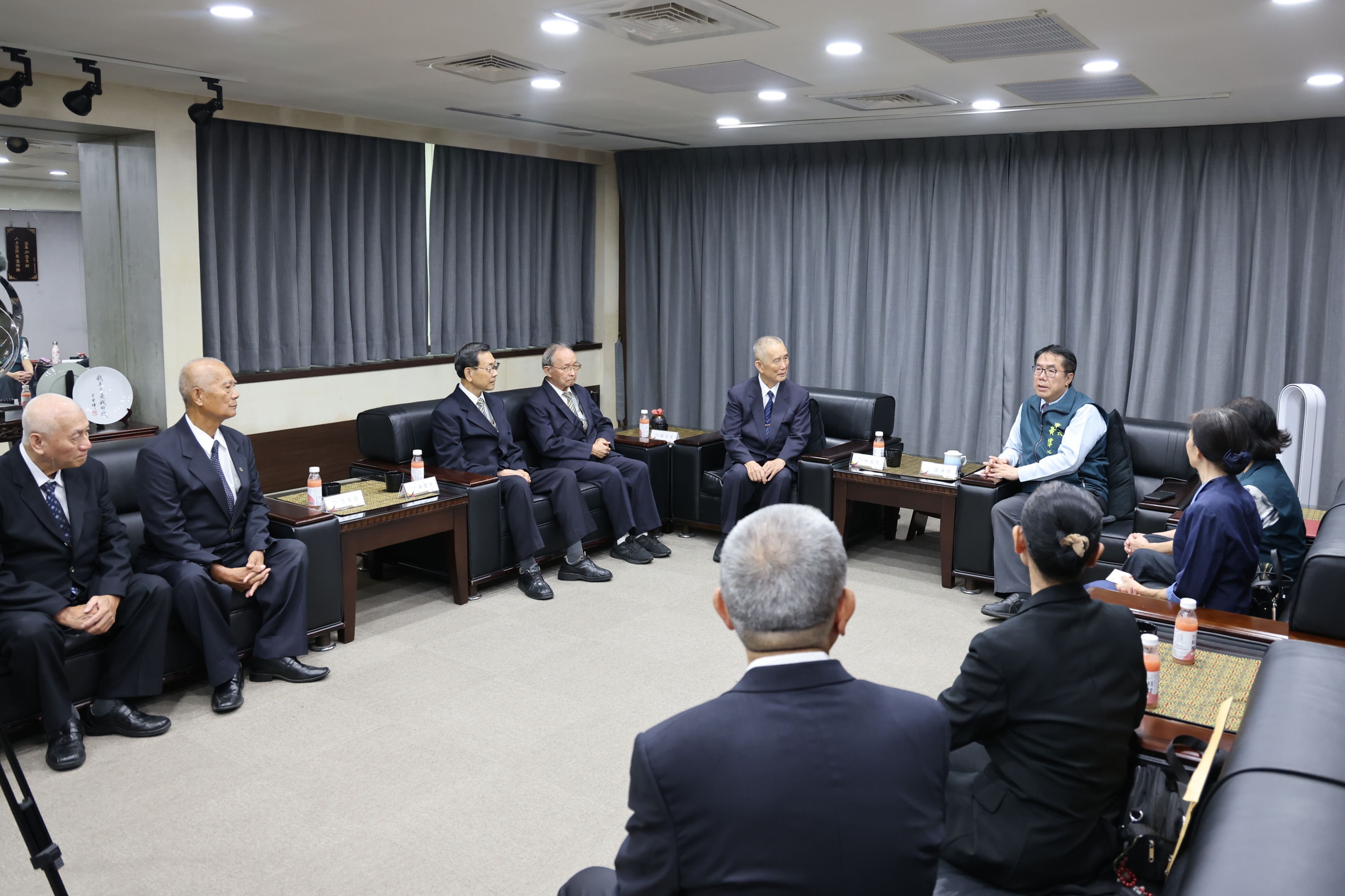 一貫道台南市分會慨捐1百萬  黃偉哲：發揮宗教愛心助災民重建家園