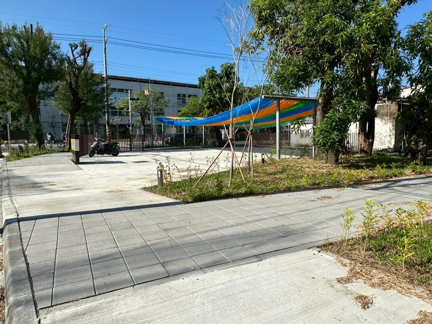 南安國小校地化身通學步道 寬敞舒適綠意盎然 家長學童齊聲稱讚