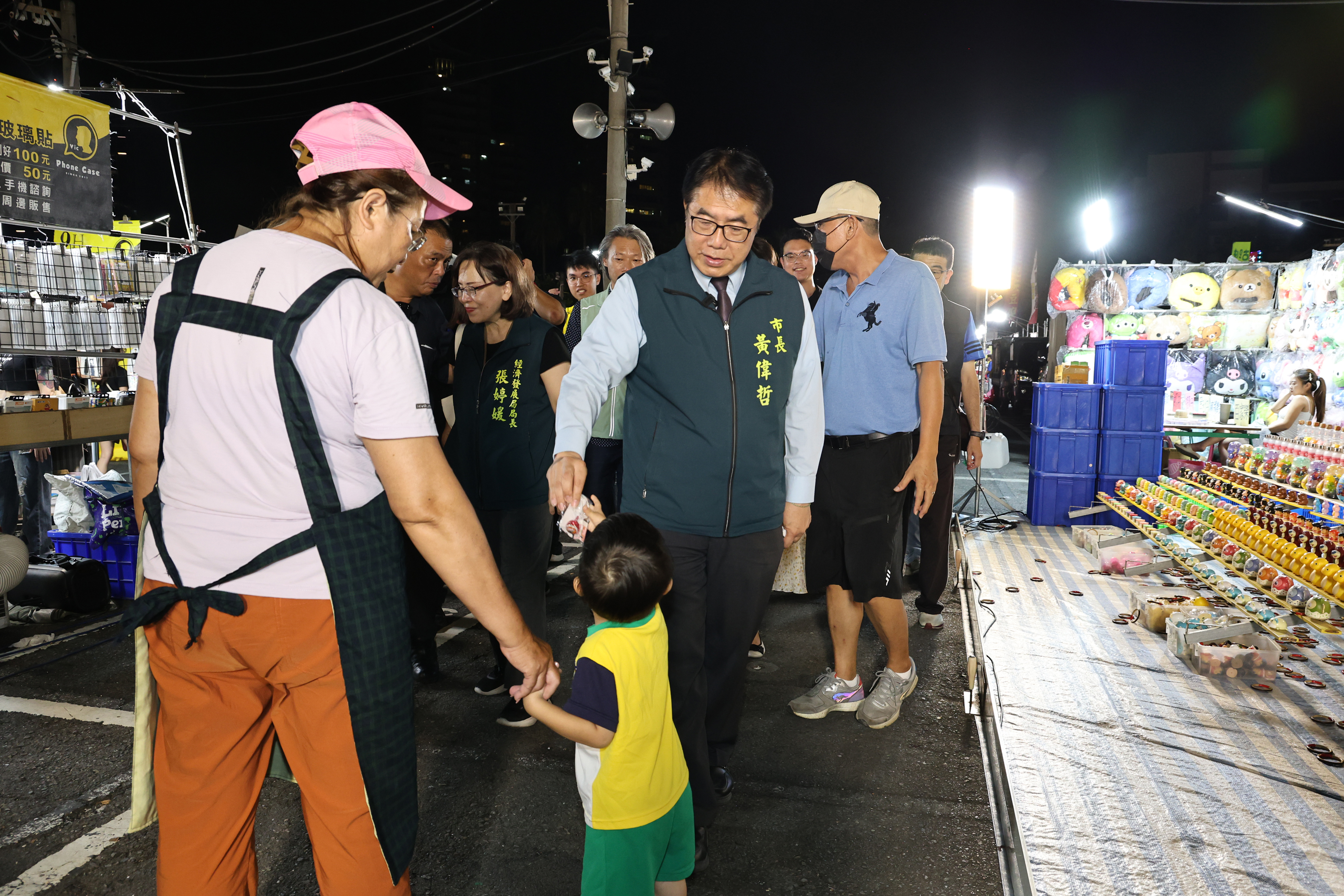 黃偉哲攜手「夜奇鴨」快閃夜市 發放限量50元夜市券共度歡樂夏夜
