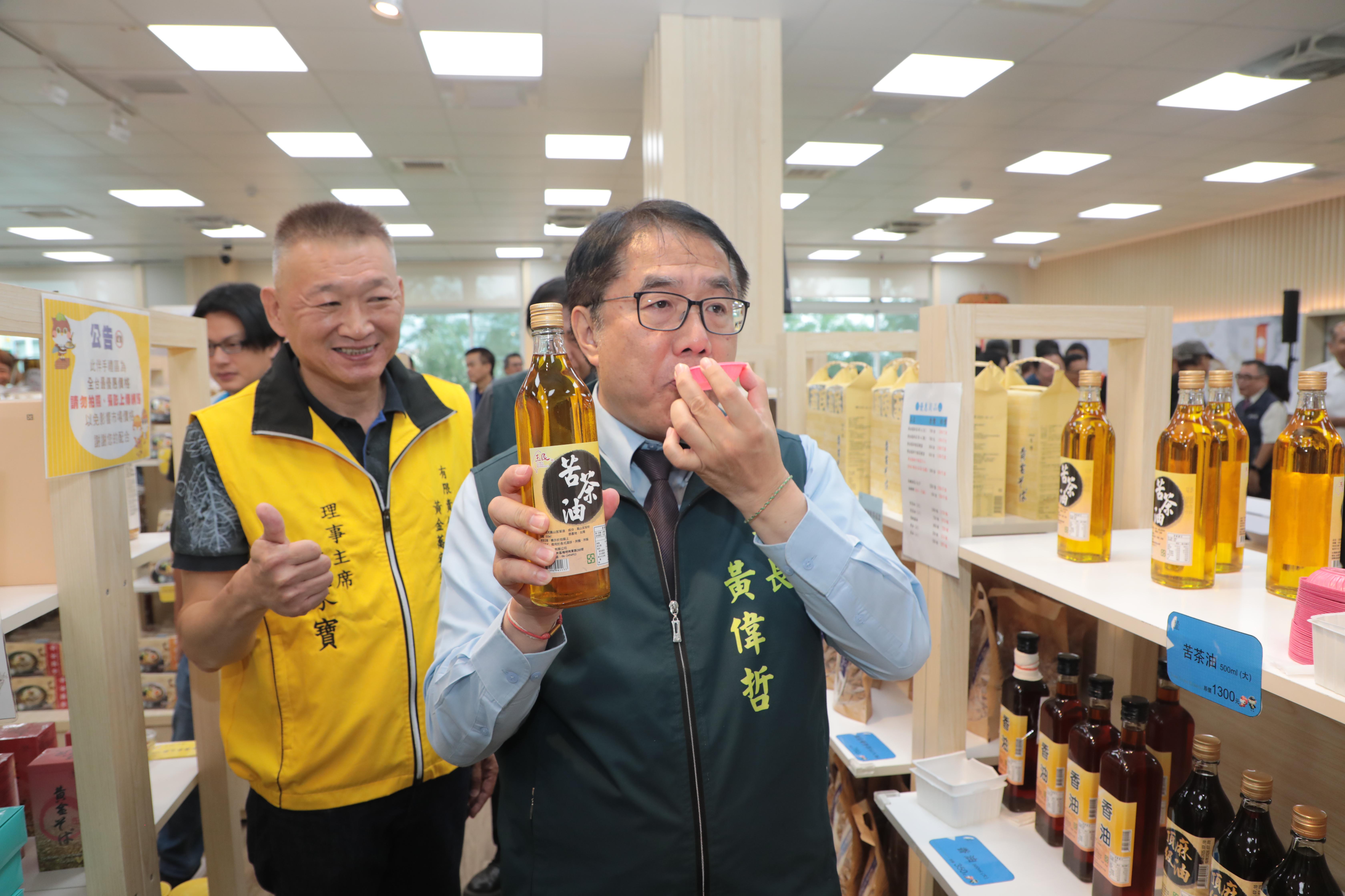 台南推廣種植節水黃金蕎麥有成   黃偉哲推薦選購優質健康中秋禮盒  