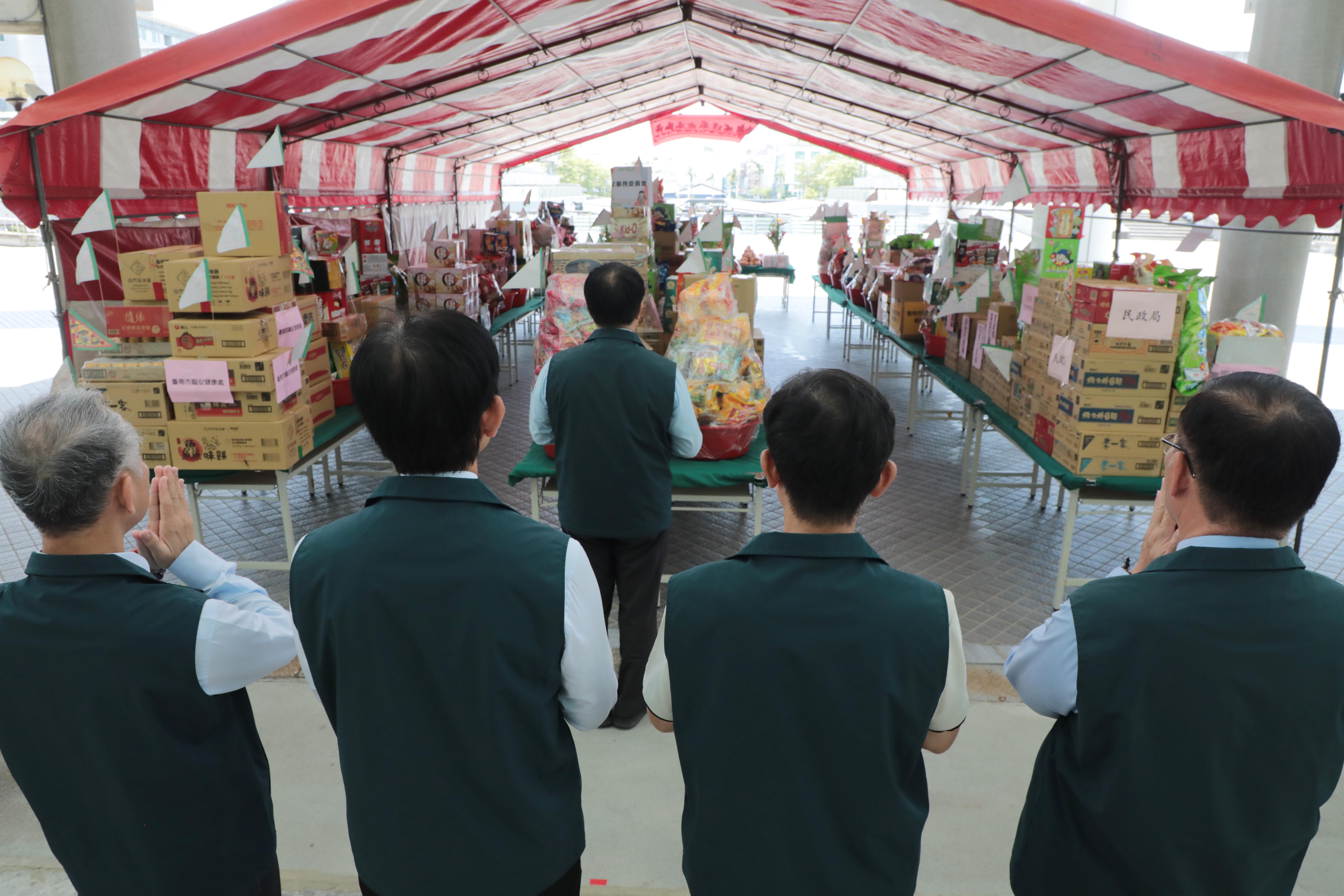 南市府曾文、永華市政園區中元普度  黃偉哲祈求市政順利  市民安居樂業