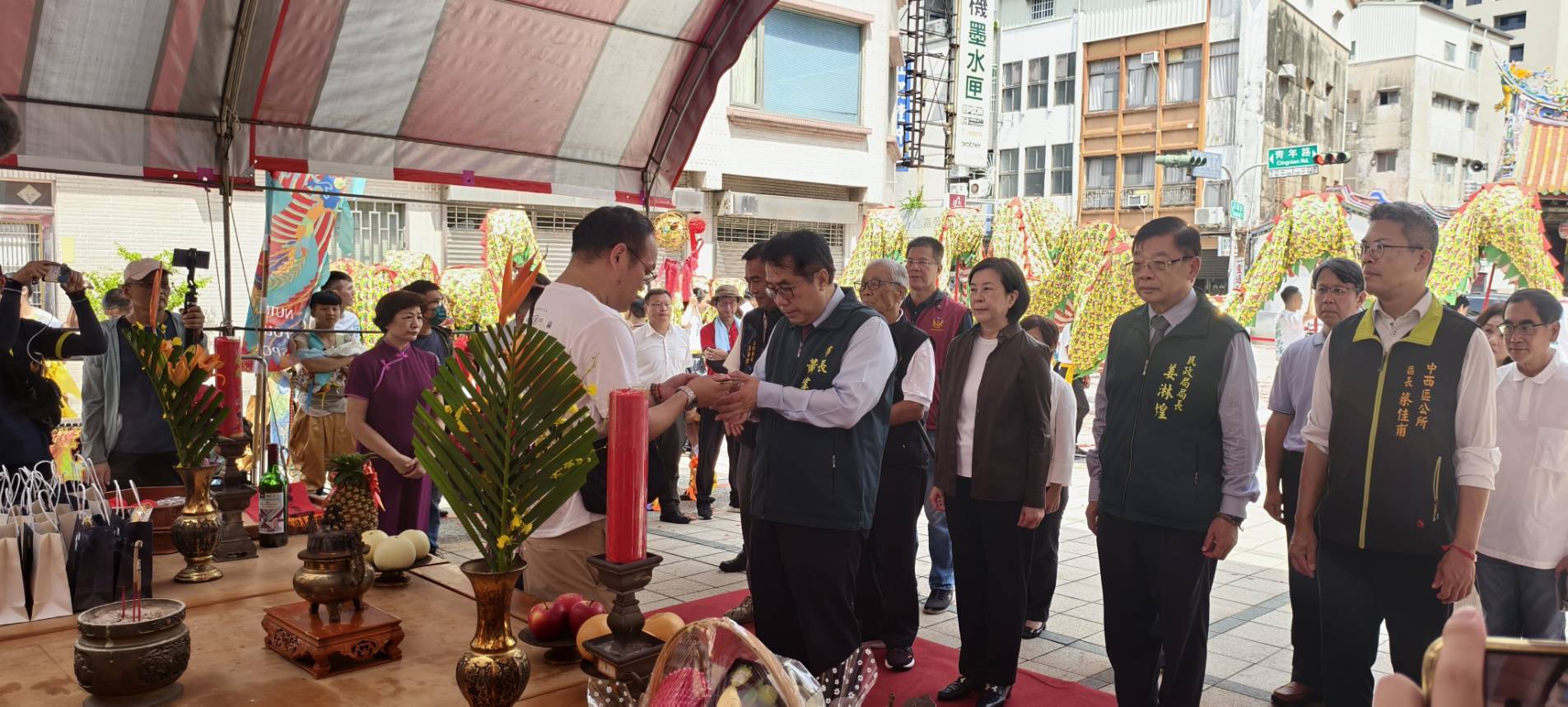 台南百米巨龍藝陣踩街！震撼祈福巡禮盛況