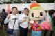 黃市長,山形市長谷川幸司議員以及山形市宣傳大使はながたベニちゃん