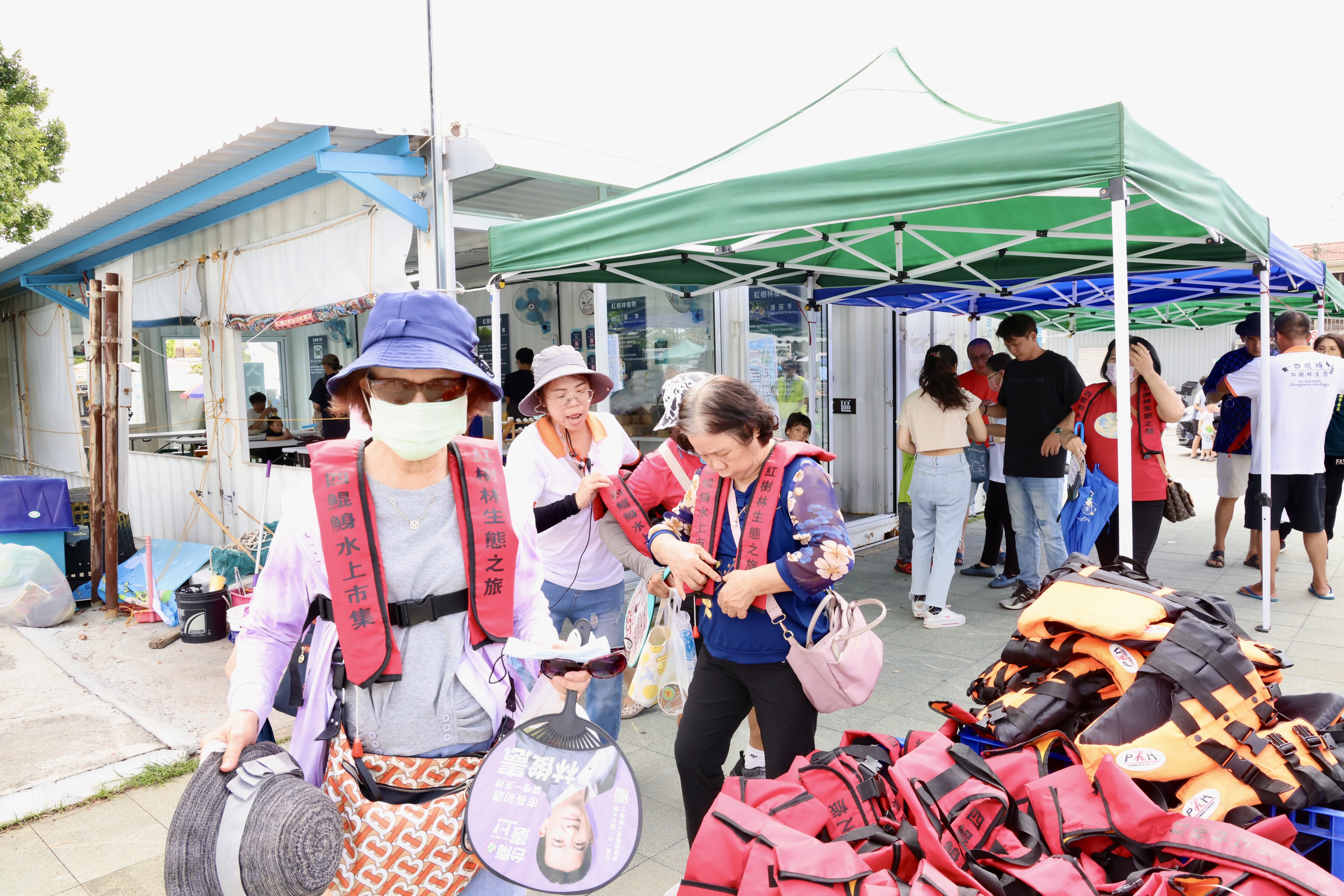 2025「四鯤鯓紅樹林水上市集」啟航   黃偉哲邀民體驗舢筏市集