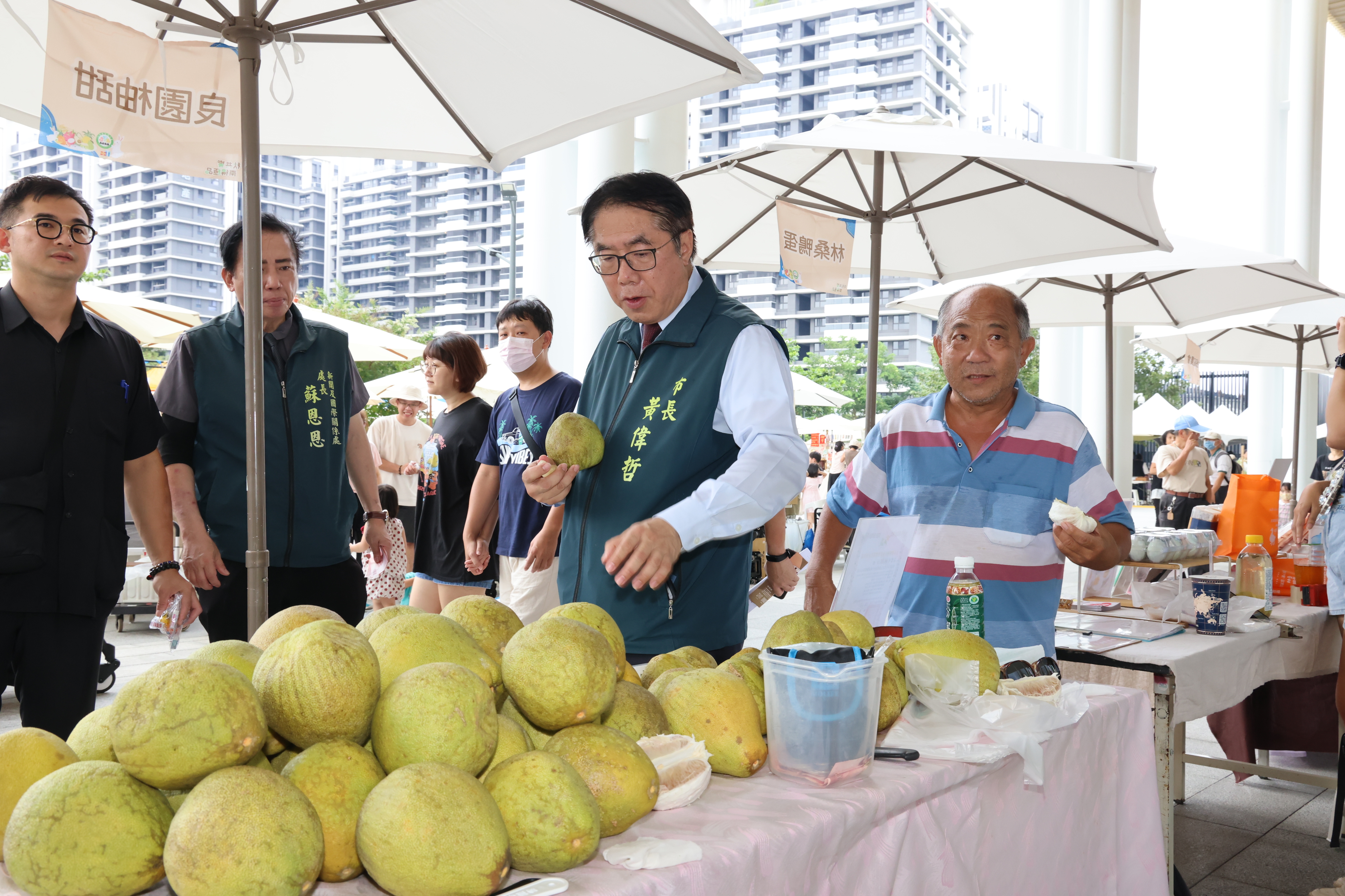 「南得極品」中秋展售總圖登場 黃偉哲：送禮選台南農特產最好