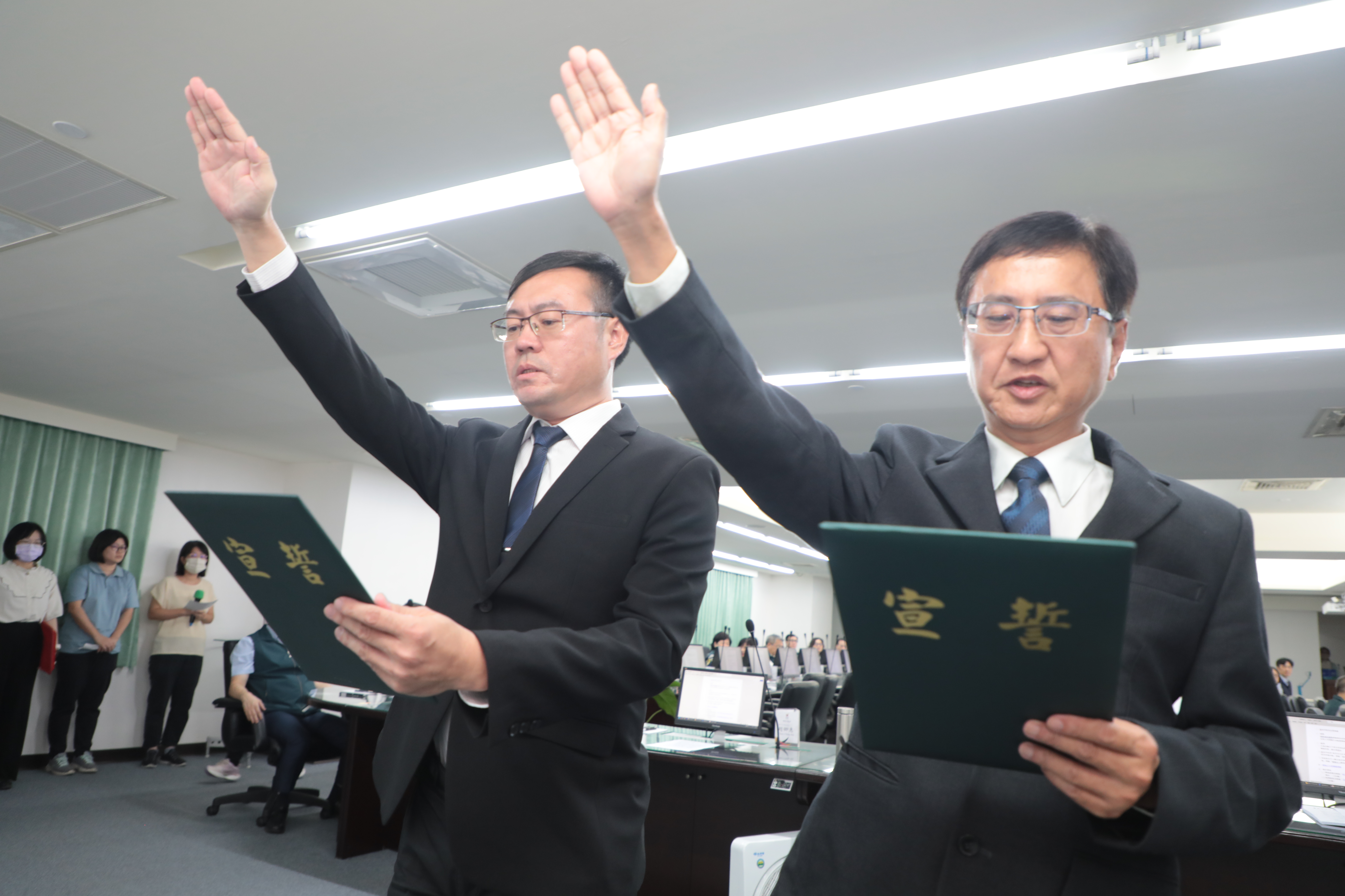 新任仁德區、將軍區長宣誓就職 黃偉哲期許守好為民服務第一線