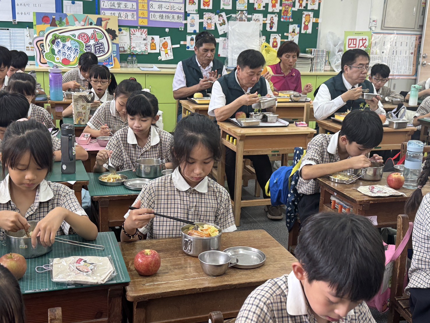 台南市砸6億守護學童營養午餐！提升廚房設備、嚴格把關食材安全