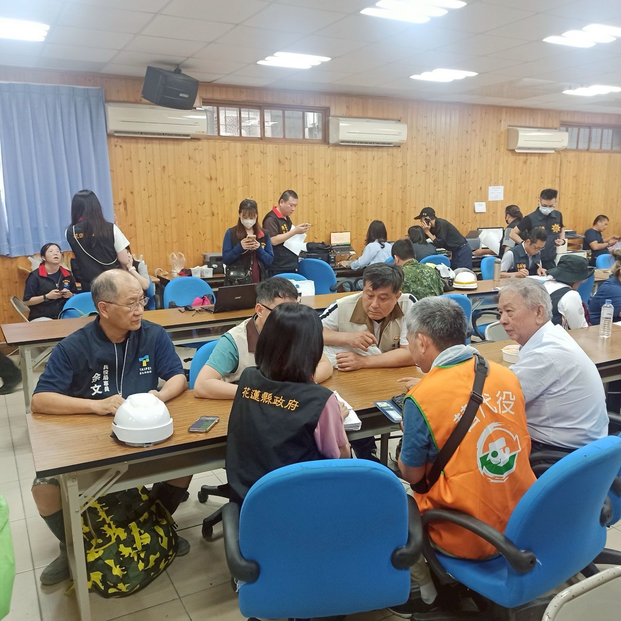 臺南市消防役役男挺進花蓮光復鄉災區 積極協助居民清理家園