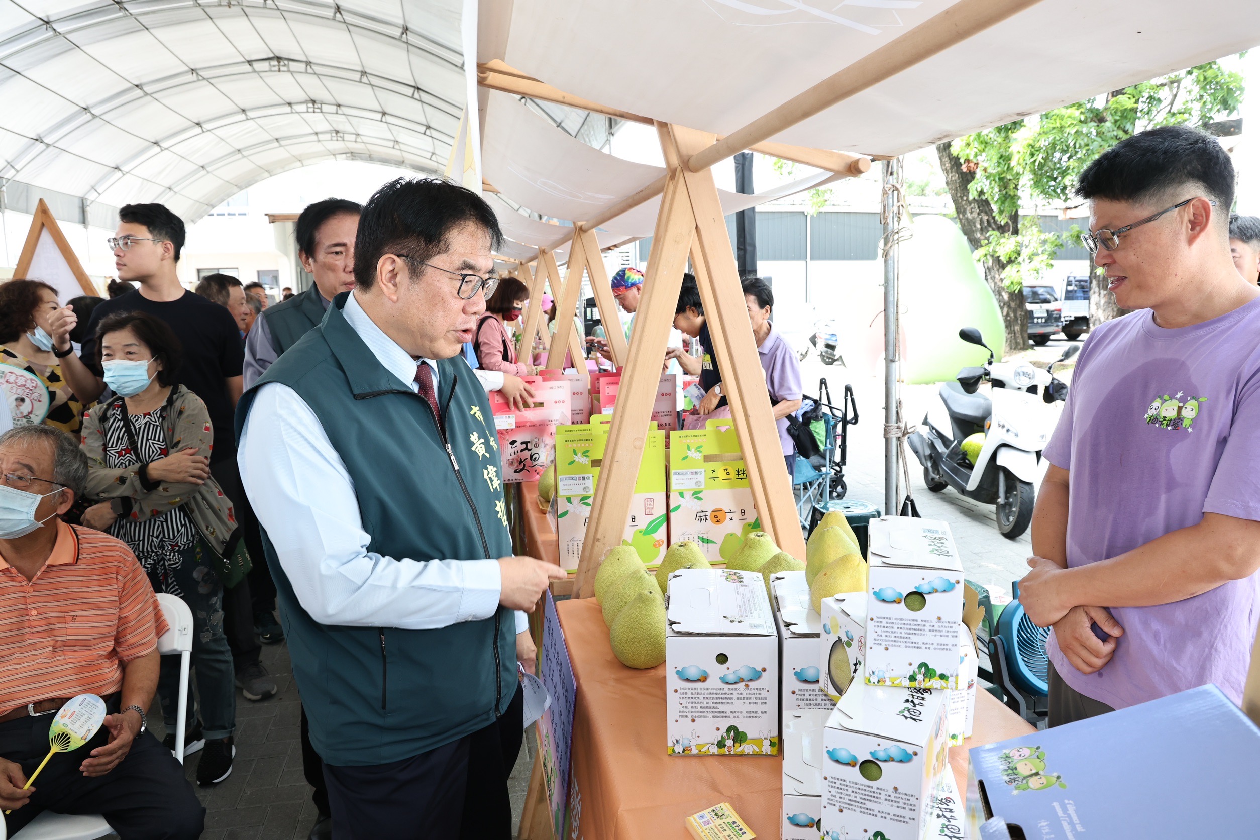 果香飄逸、溫暖傳遞「麻豆柚感生活節」  黃偉哲致敬堅韌農民、感謝災後復原