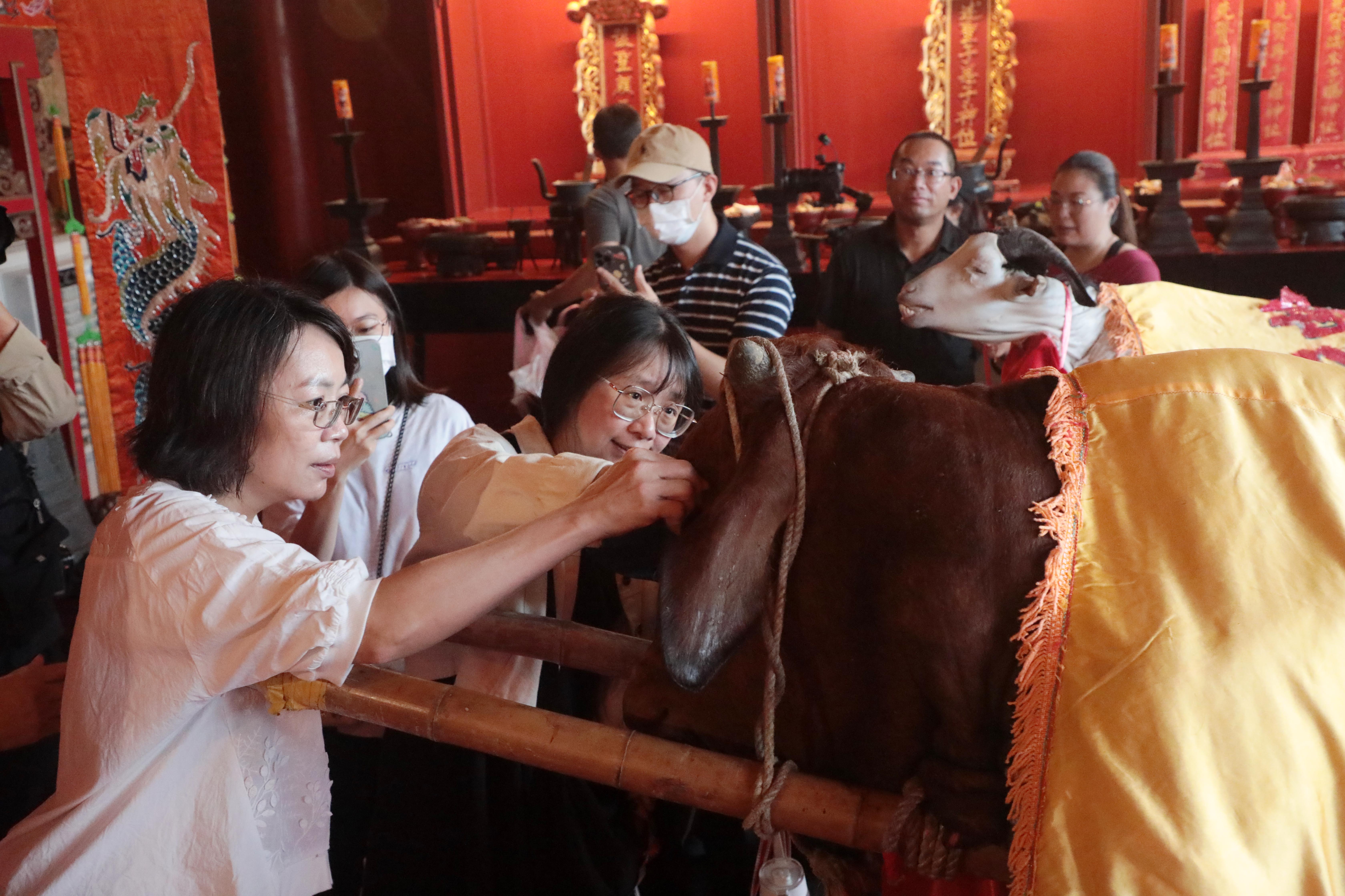114年秋祭大成至聖先師孔子釋奠典禮 黃偉哲任正獻官傳承百年文化傳統 表達對教師的敬意