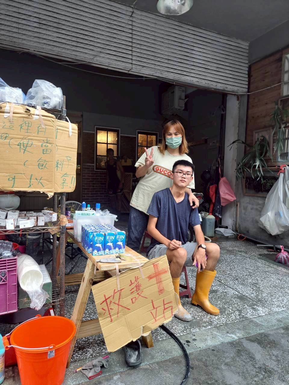 臺南市20名替代役男與花蓮鄉親併肩救災 為鄉親們盡一份心力