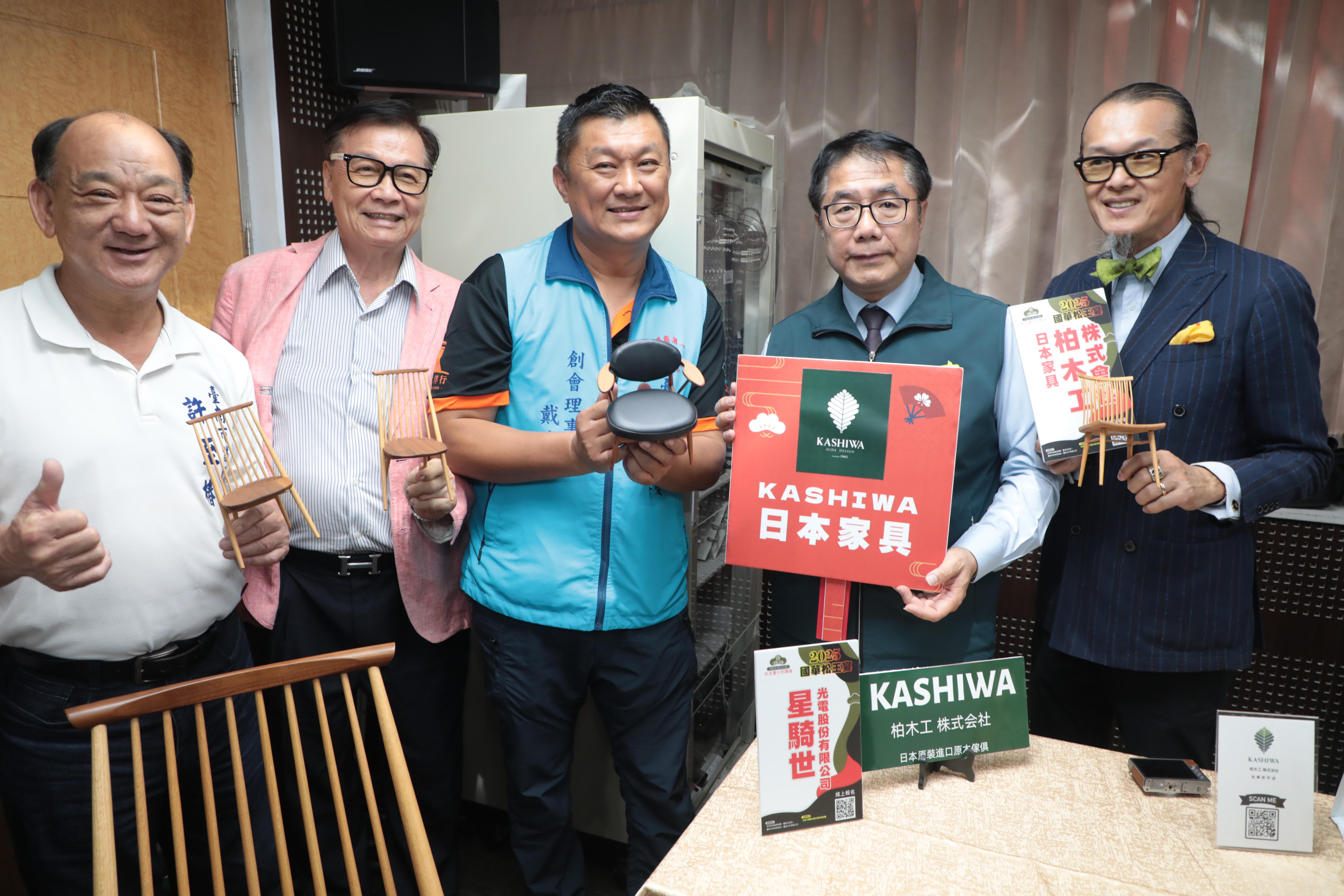 「2025台南國華松王宴」席開百桌匯聚國華街美食小吃  黃偉哲邀來台南「吃辦桌」