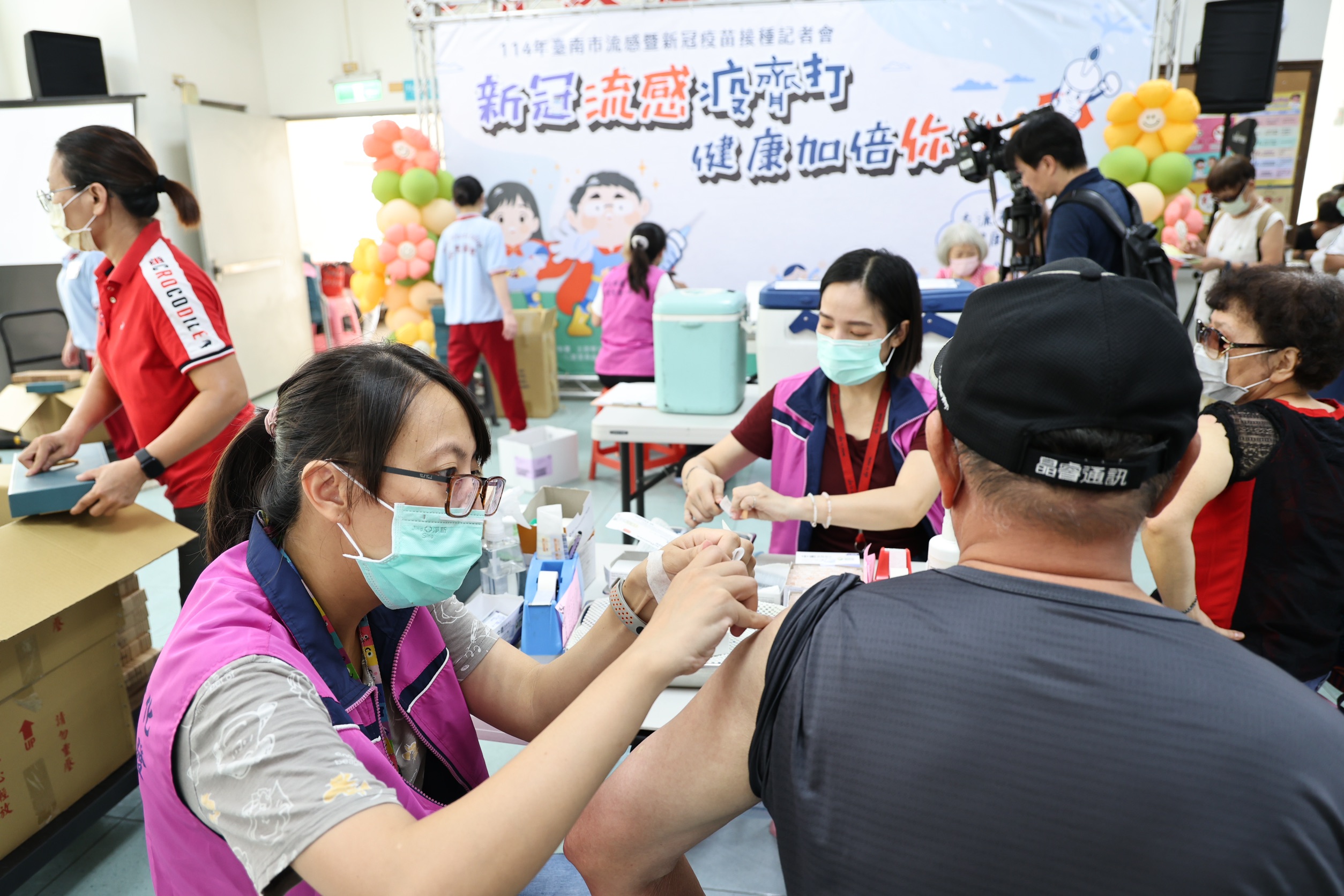 台南市10月1日同步開打新冠與流感疫苗 黃偉哲籲把握接種時機