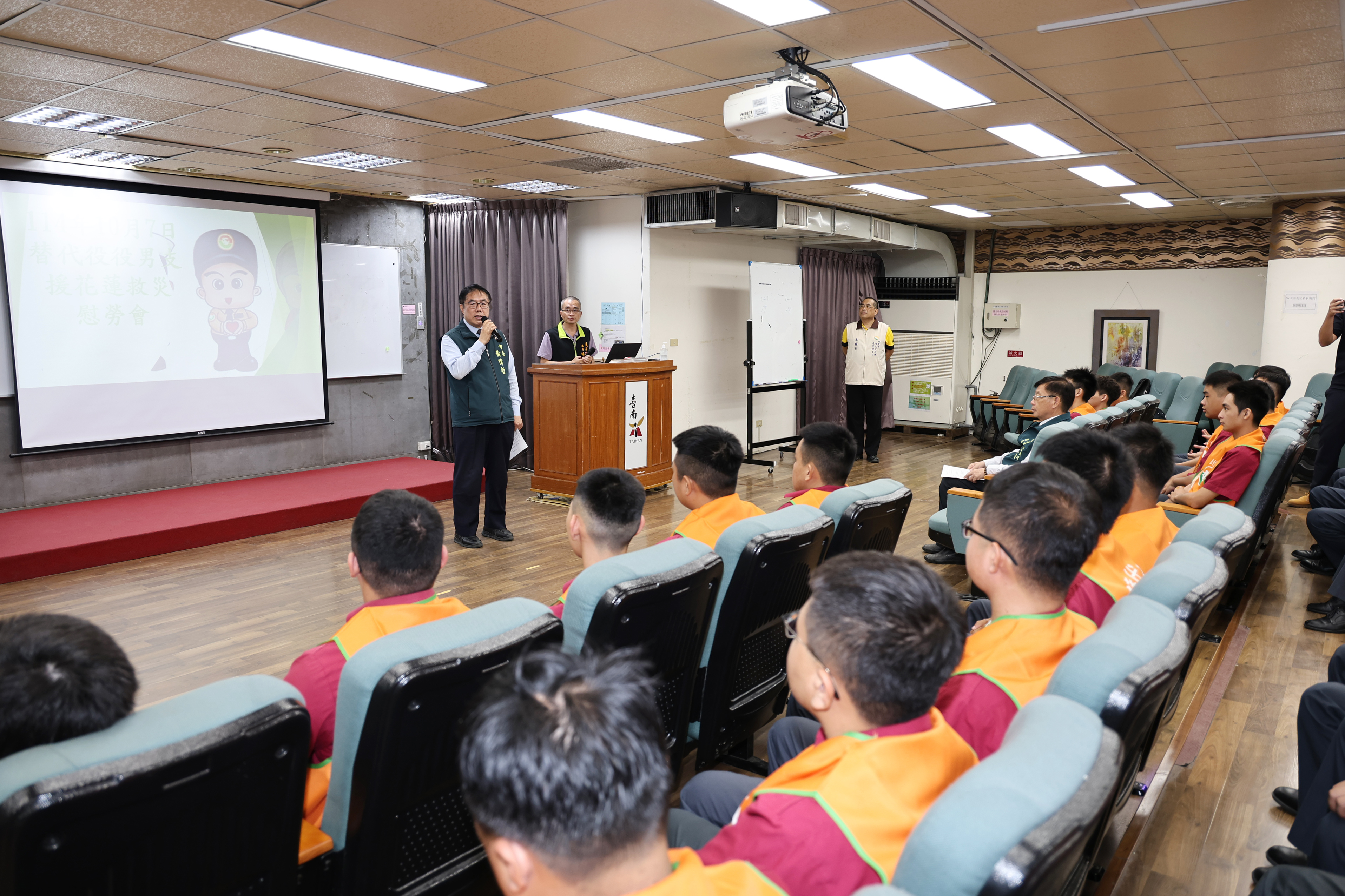 黃偉哲嘉勉消防替代役 支援花蓮救災展現同島一命精神