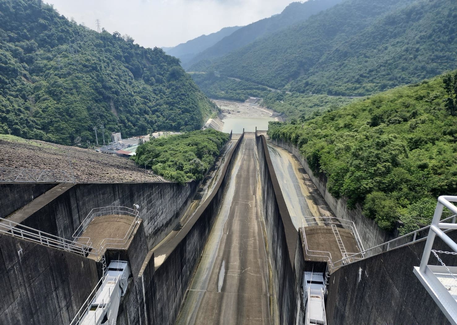 台南堰塞湖成因解密！非人為填築，防災關鍵在監測與疏散，保障民眾安全！