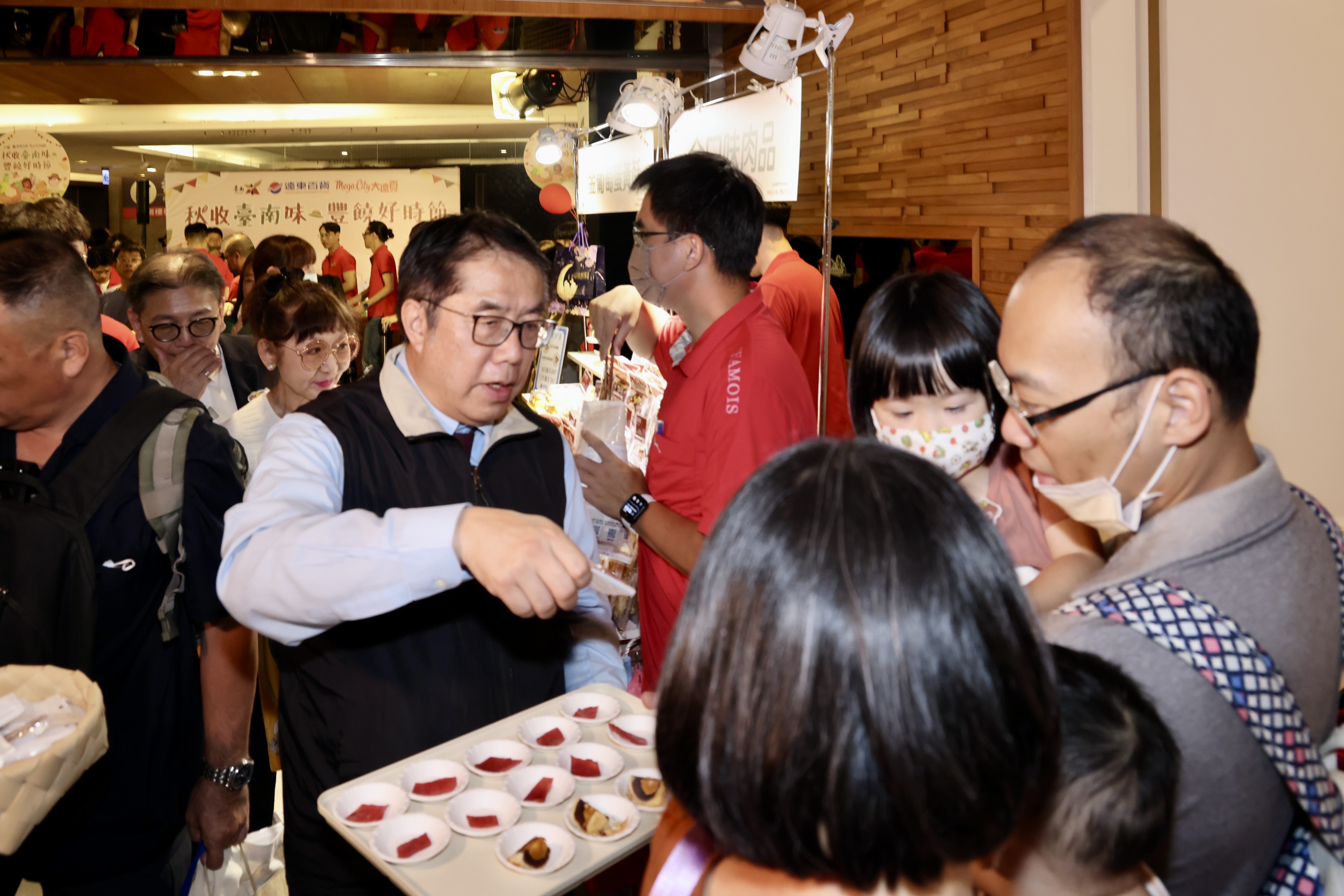 黃偉哲再度率隊北上推廣府城好味  國慶快閃「秋收台南味」魅力登場