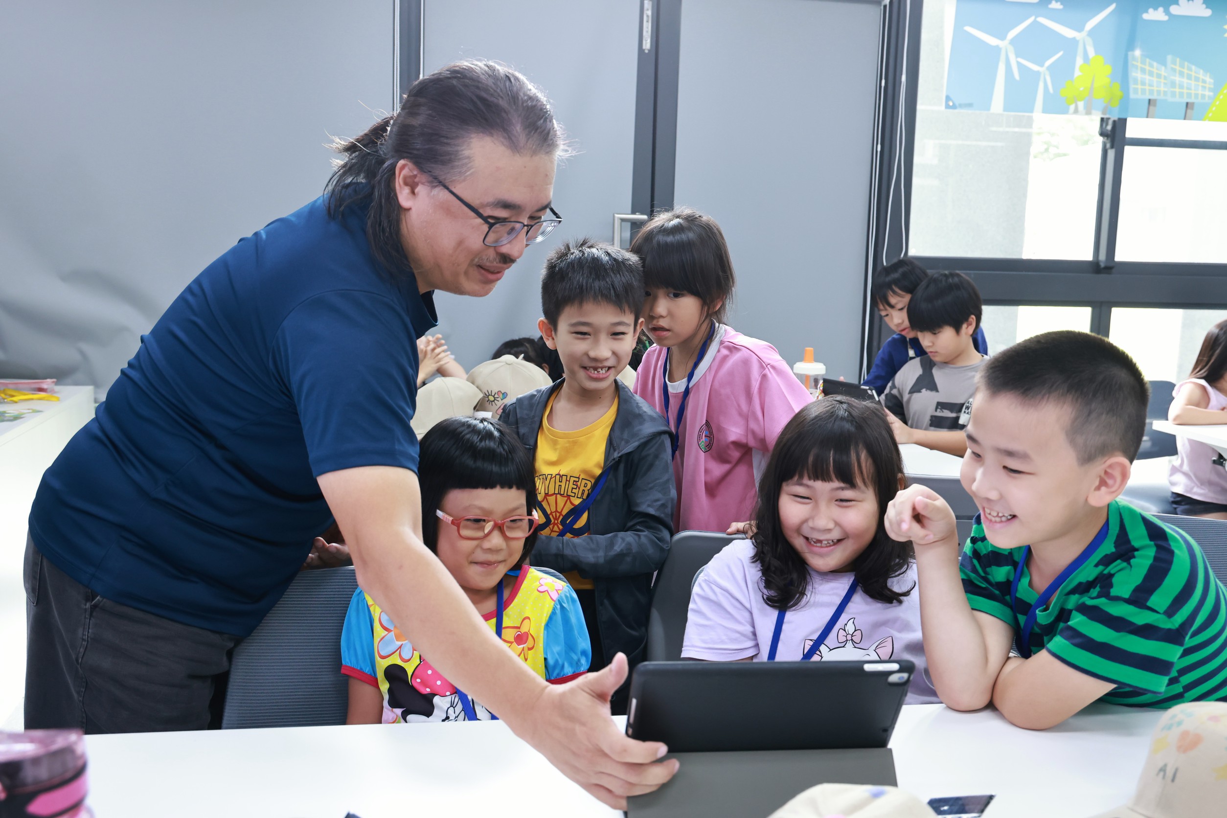 科技教育從小扎根！ 沙崙智慧綠能科學城 × 沙崙國際高中「AI + 淨零」生活營隊圓滿落幕