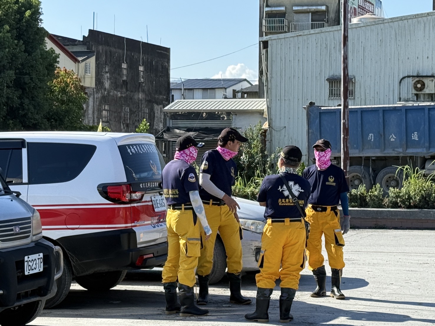 花蓮馬太鞍溪溢流成災 台南虎尾寮緊急救援隊連夜馳援光復鄉 仁安宮秘書隨隊赴花蓮捐善款 北門文山里長響應偕行 內文：