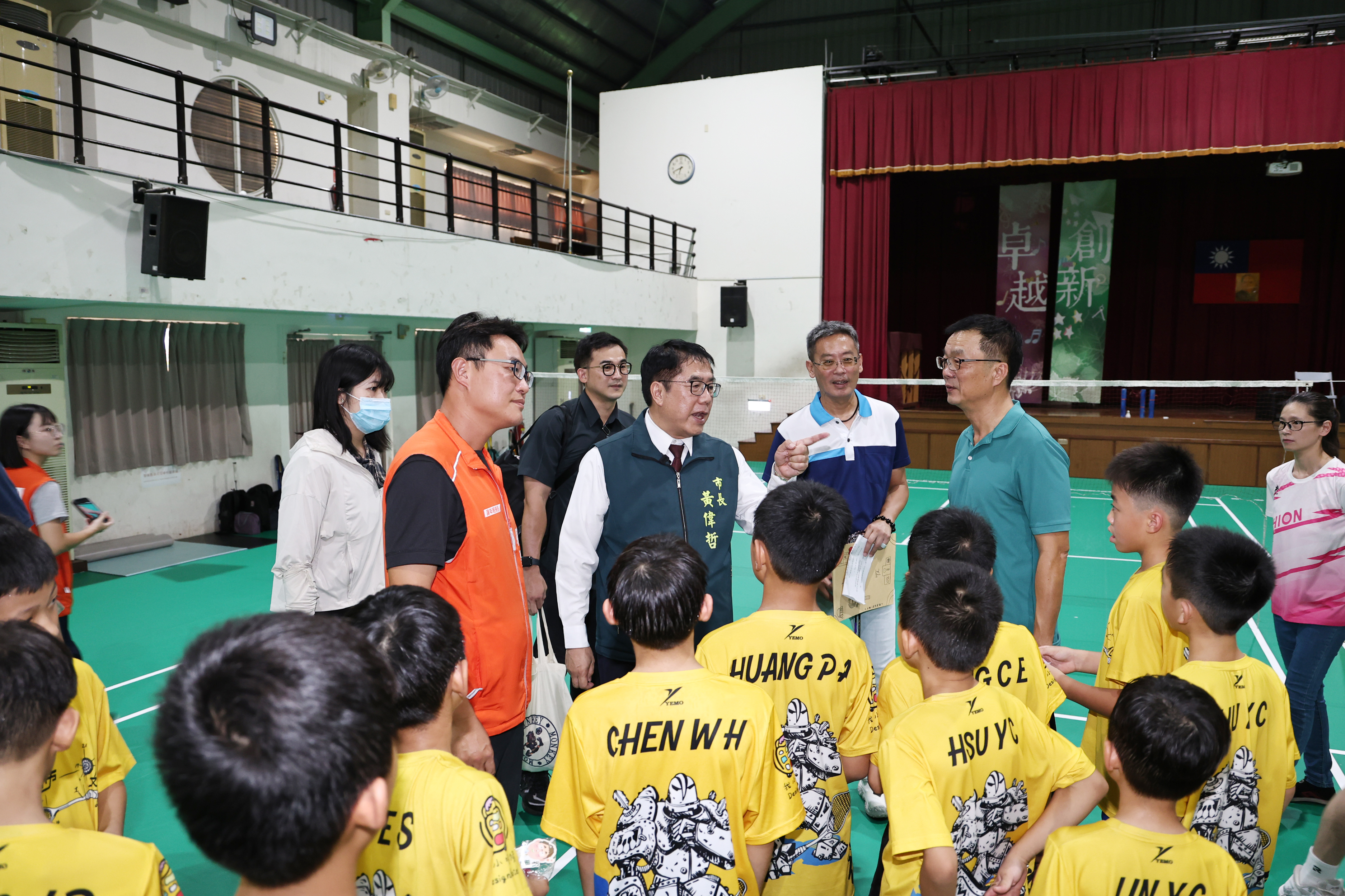南市文化國小羽球場修繕啟用 黃偉哲盼打造更舒適、安全的訓練場地