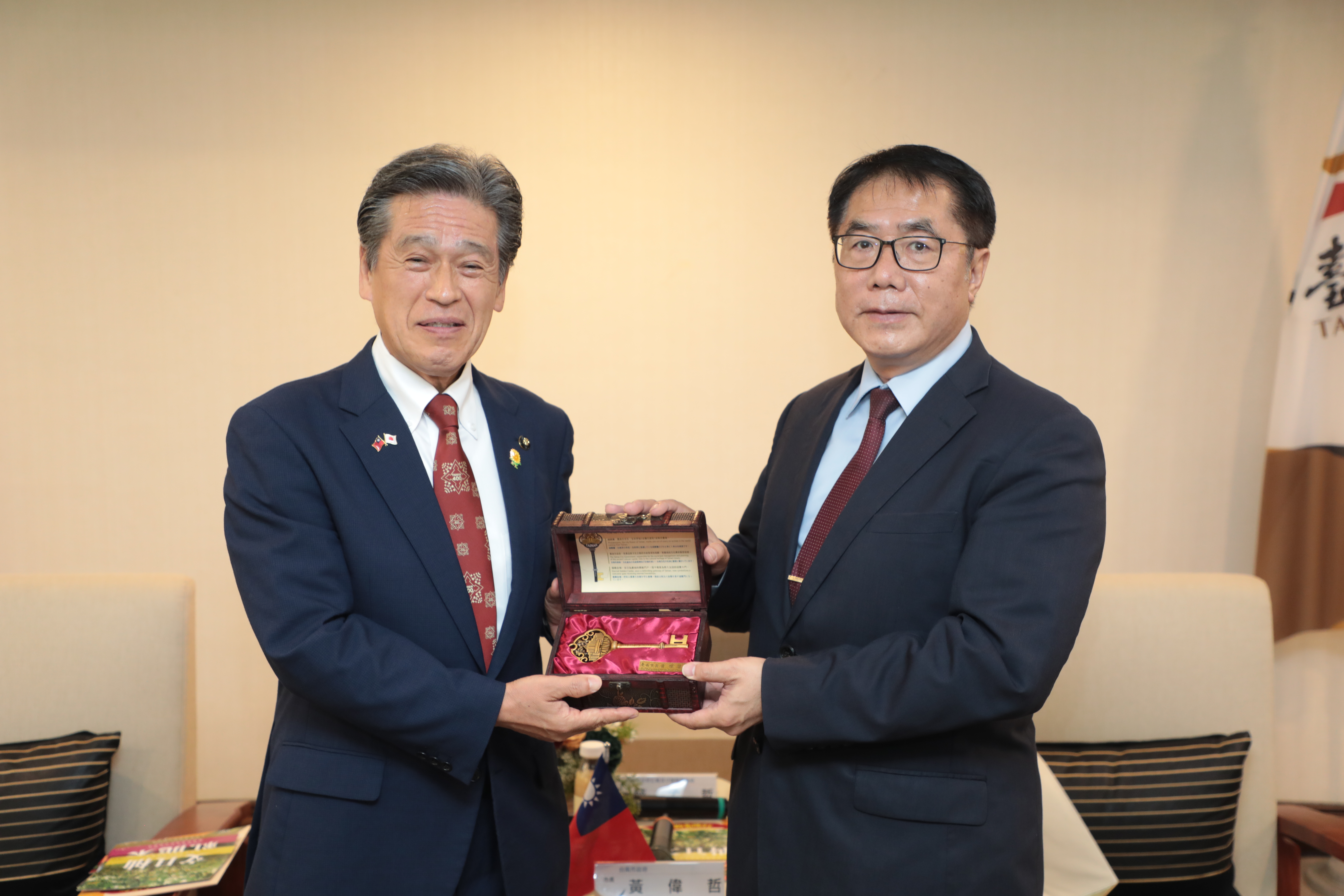 日本那珂市先﨑光市長設「台南道」紀念友誼 黃偉哲市長盼情誼傳承至下一世代