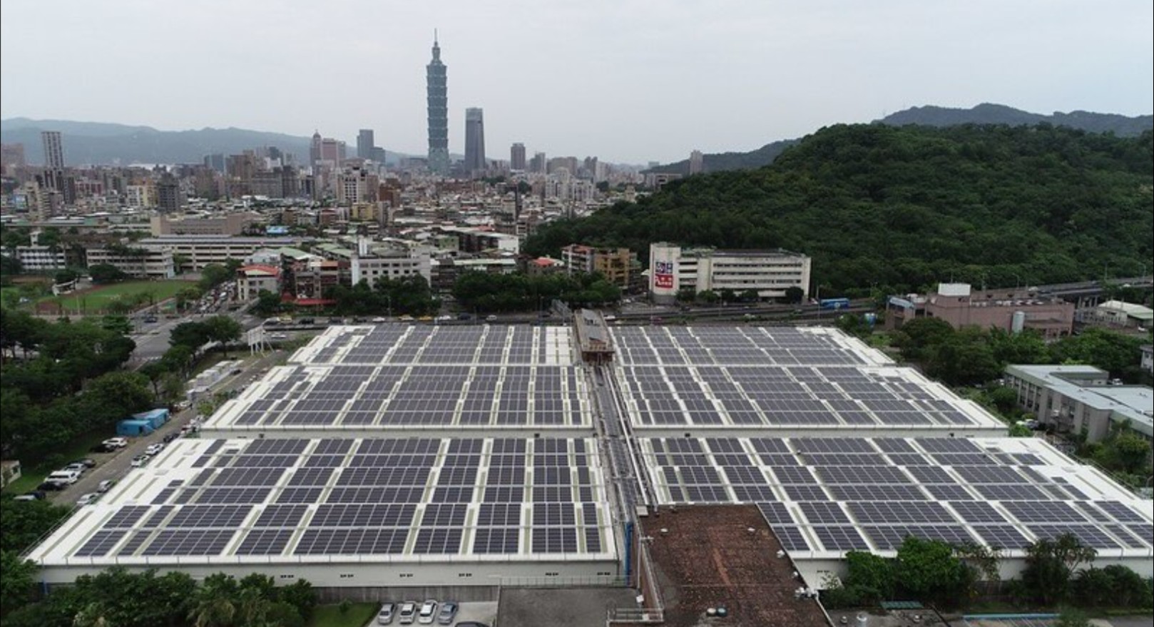 台南烏山頭水庫、台北長興淨水場設太陽能發電！水質安全無虞，綠能發電雙贏！