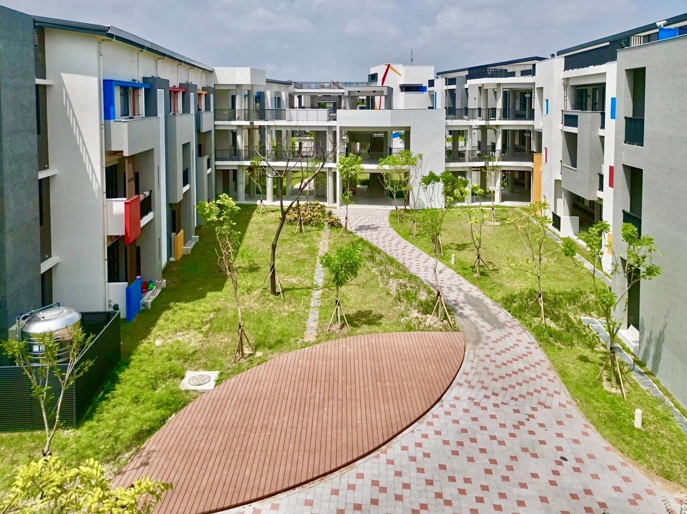 黃偉哲主持蓮潭國中小二期校舍落成 推動智慧與雙語教育 打造南科學區優質學習環境