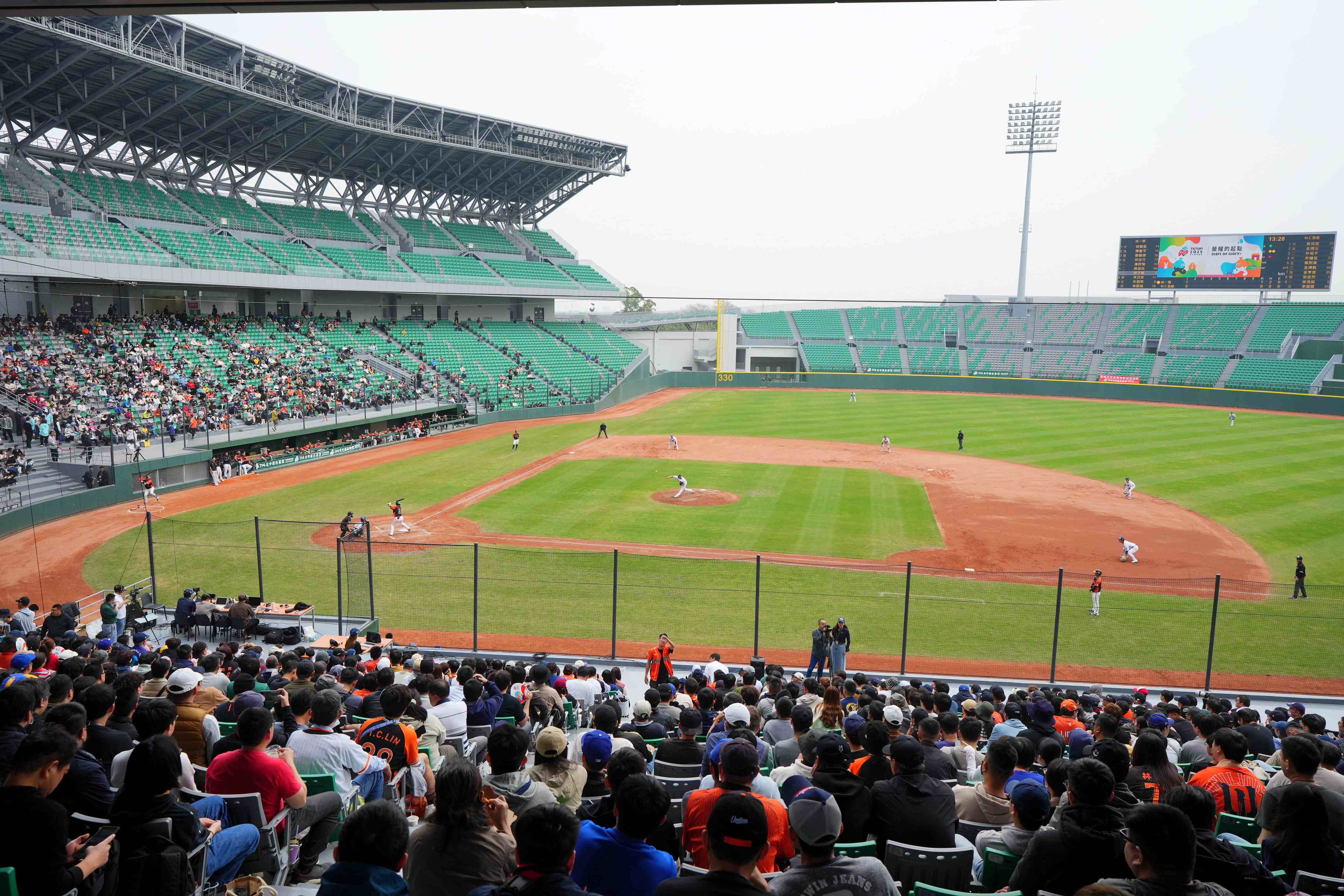 加速亞太球場職棒認證 南市府攜手統一獅　打造南臺灣職棒新地標
