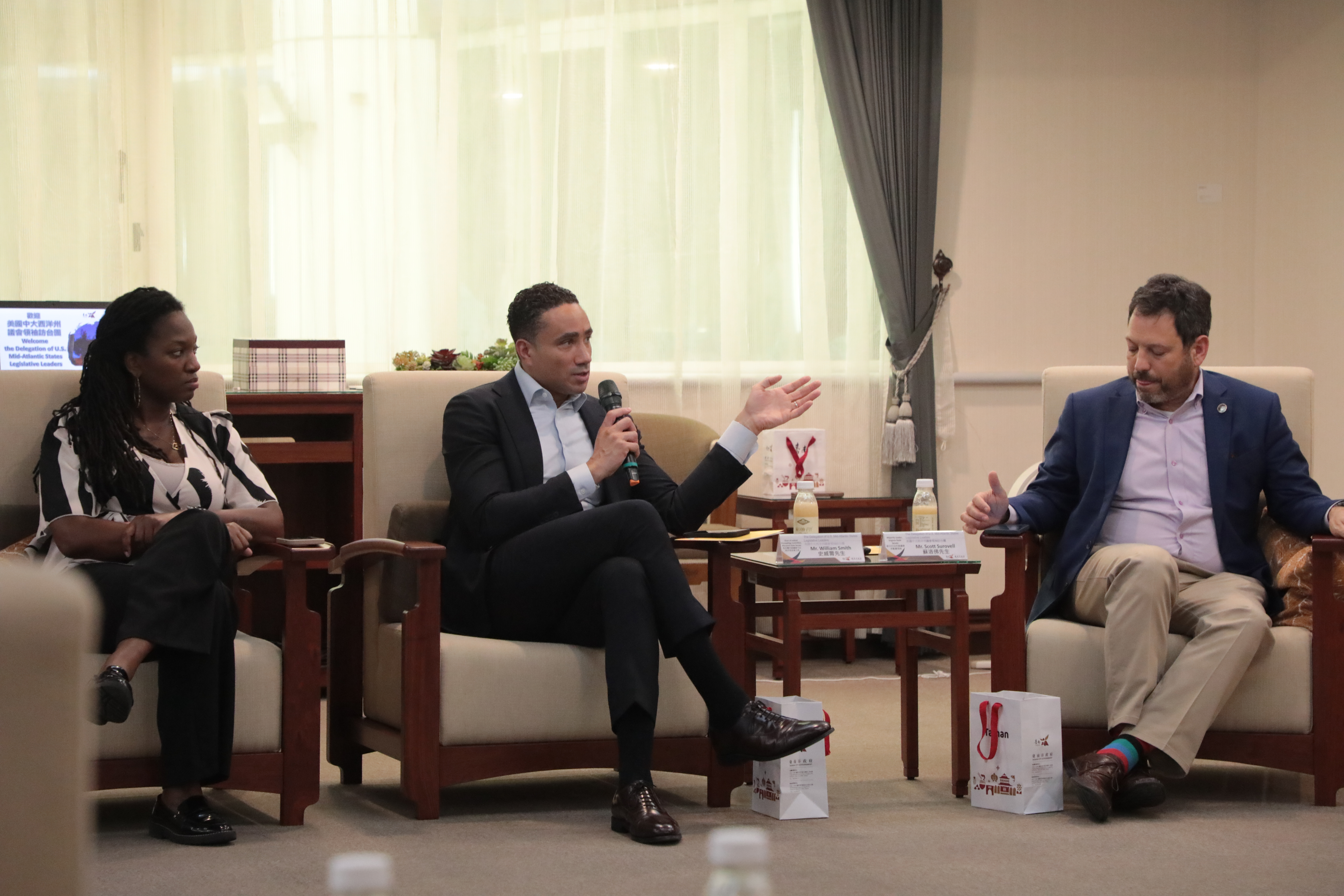 美國中大西洋州議會領袖團來訪台南 喜愛古都文化與台南熱情陽光