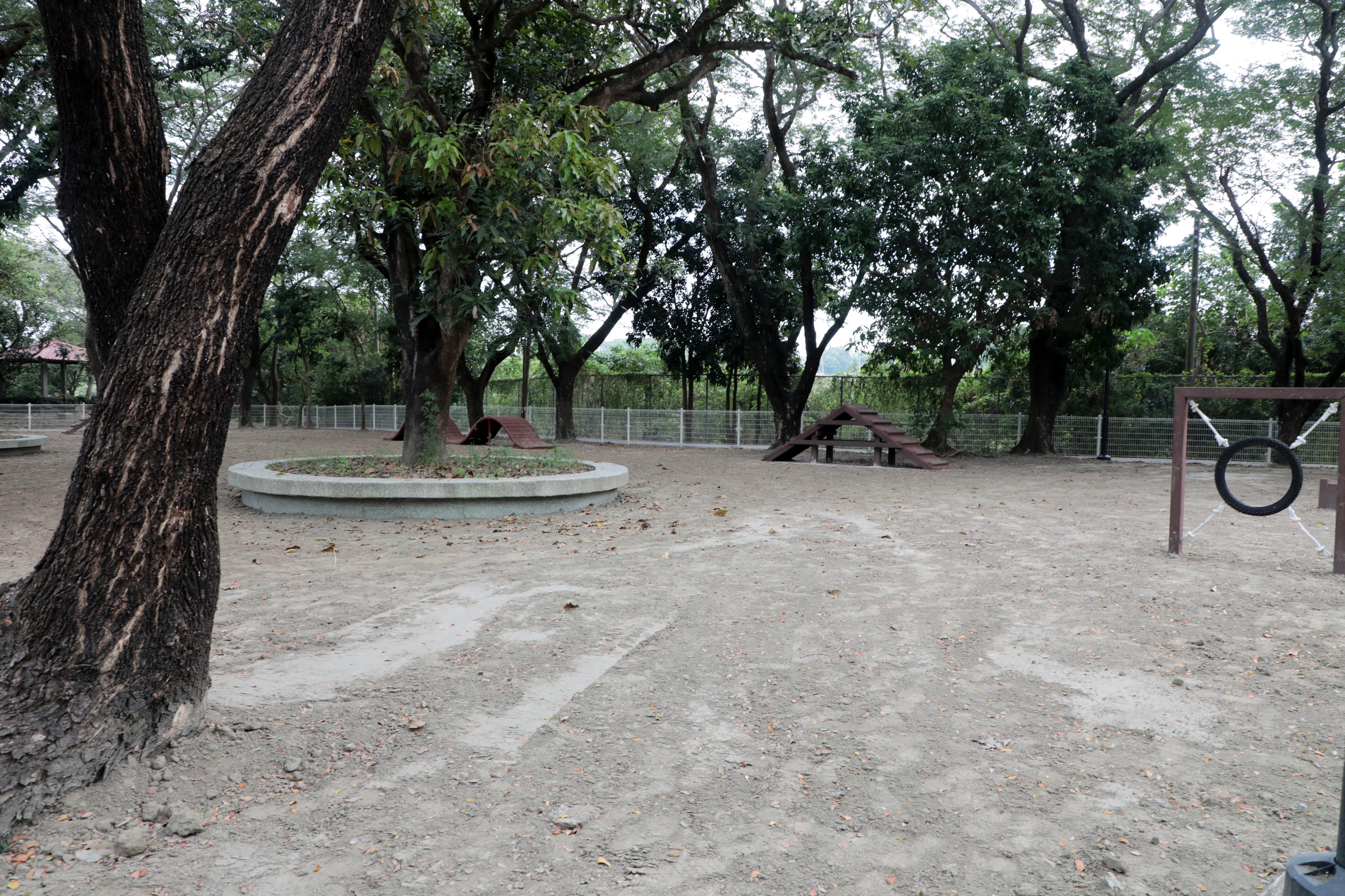 大潭埤旺萊寵物友善公園啟用 黃偉哲致力打造動物友善城市