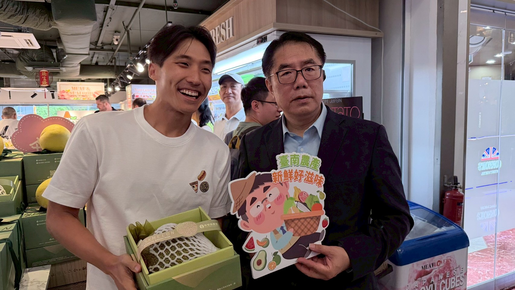 旋風快閃新加坡推廣洋香瓜與大白柚   黃偉哲積極把台南優選鮮果送入星國家庭