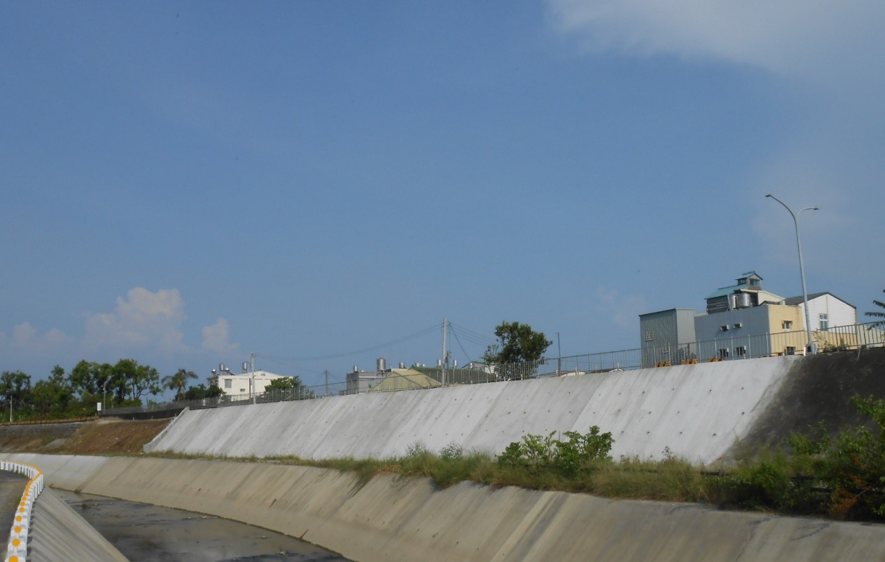 溪尾排水護岸改善完成 有效提升防洪效益