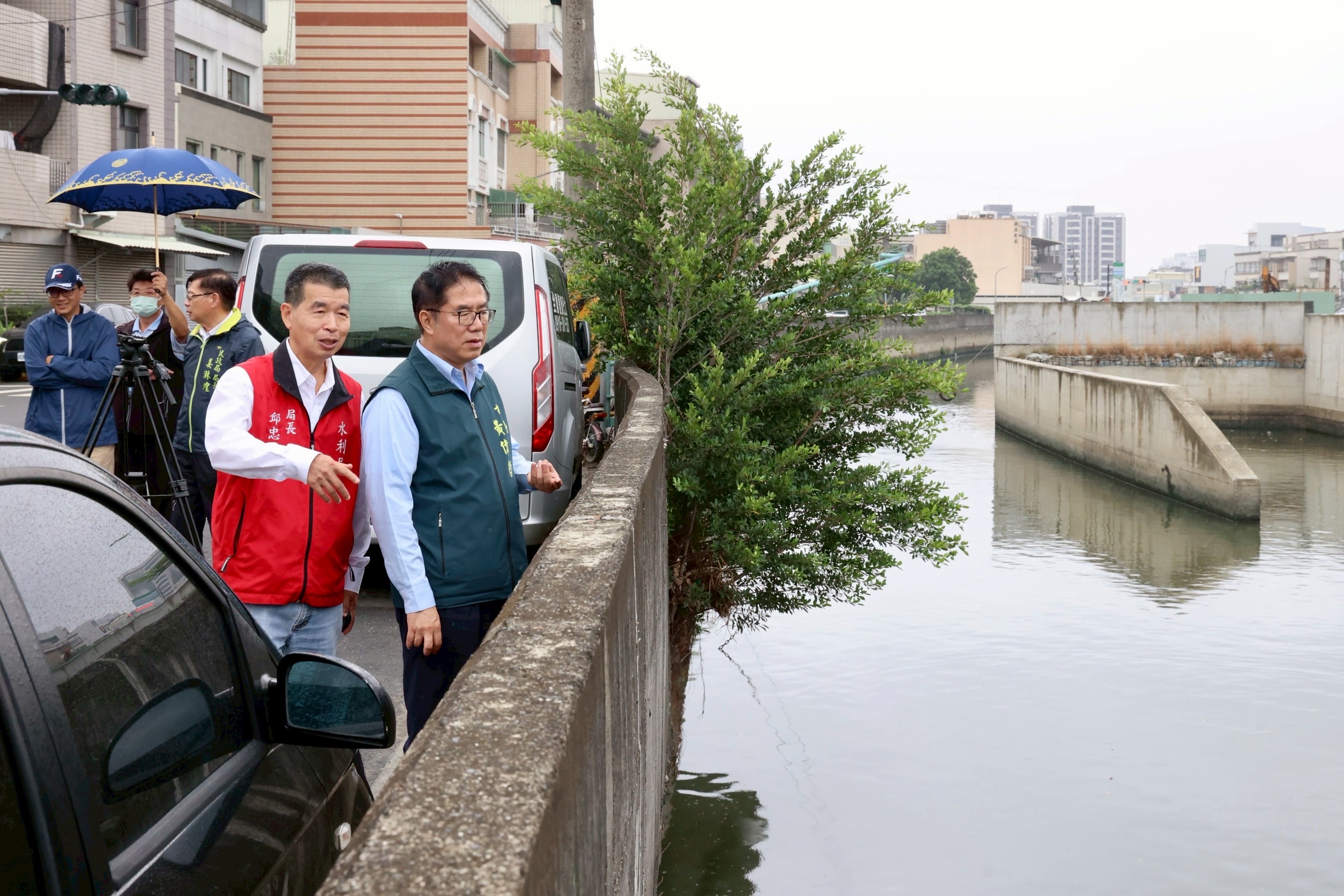 黃偉哲視察安南區六塊寮排水區抽水機組  要求確保排水系統完善作業