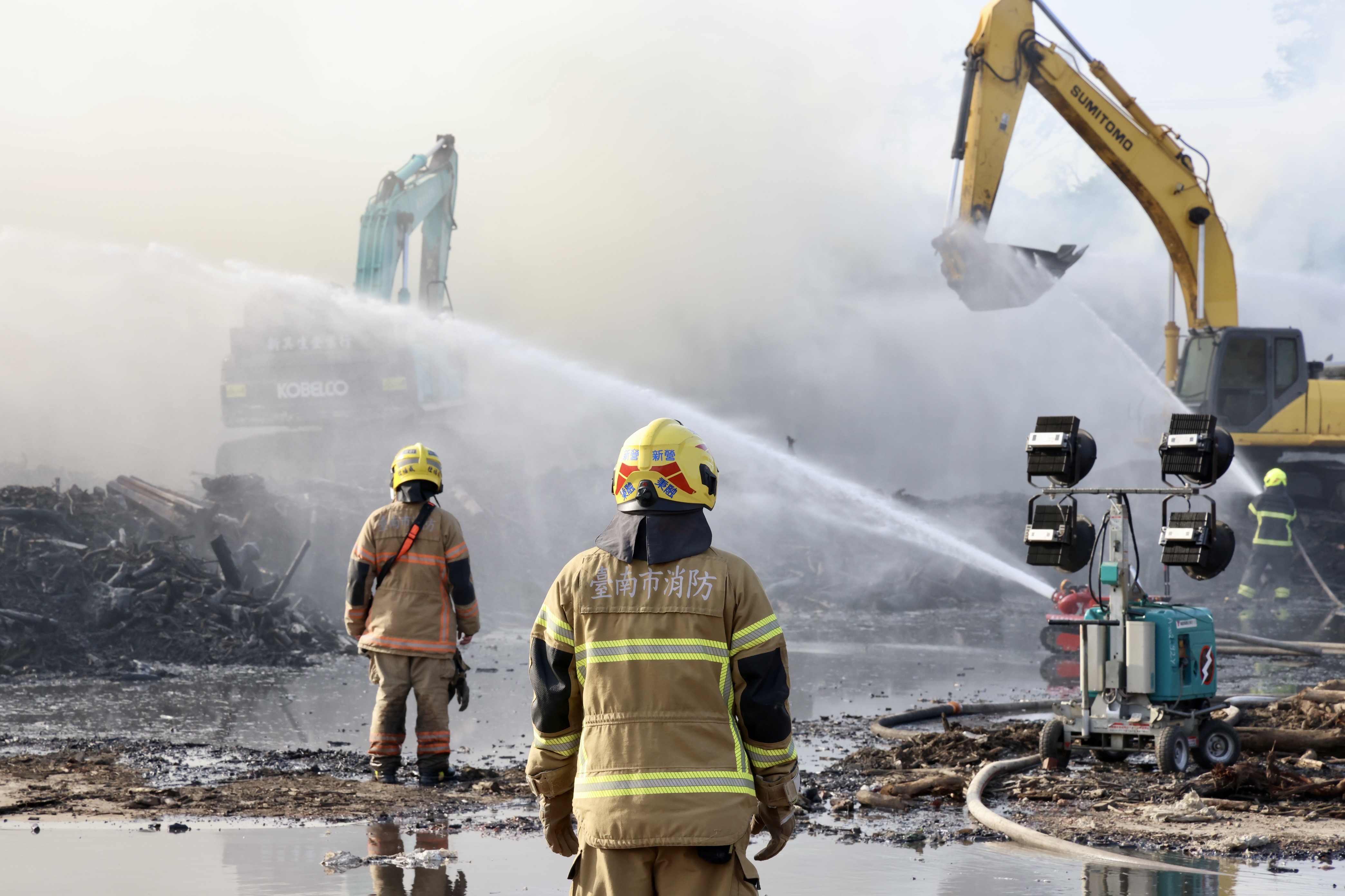 烏樹林火勢已獲控制  環保局：分區管理、強化巡查全面啟動