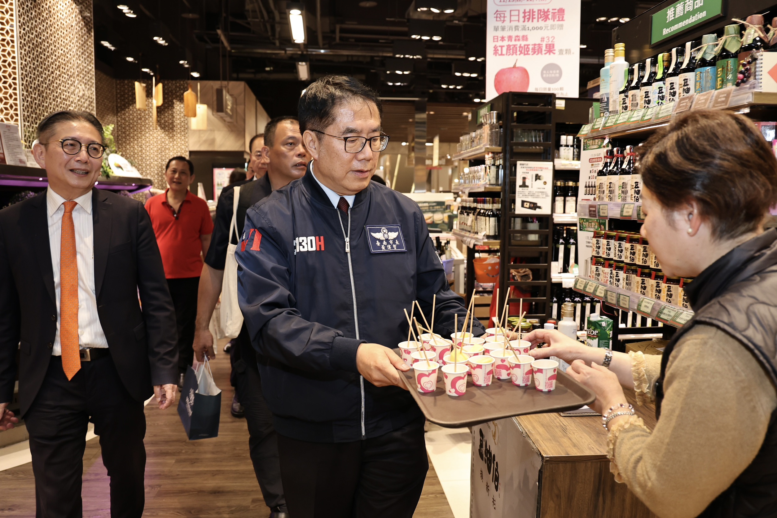 臺南鮮果嘉年華盛大登場！ 黃偉哲帶臺南秋冬鮮果 北上竹北遠百行銷