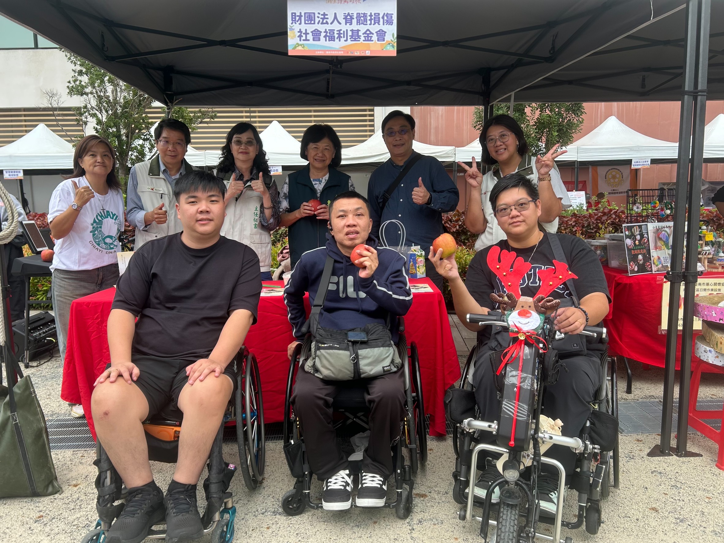 南市國際身障日熱鬧登場，黃偉哲與市民攜手響應「理解隱性障礙 消除誤解歧視」