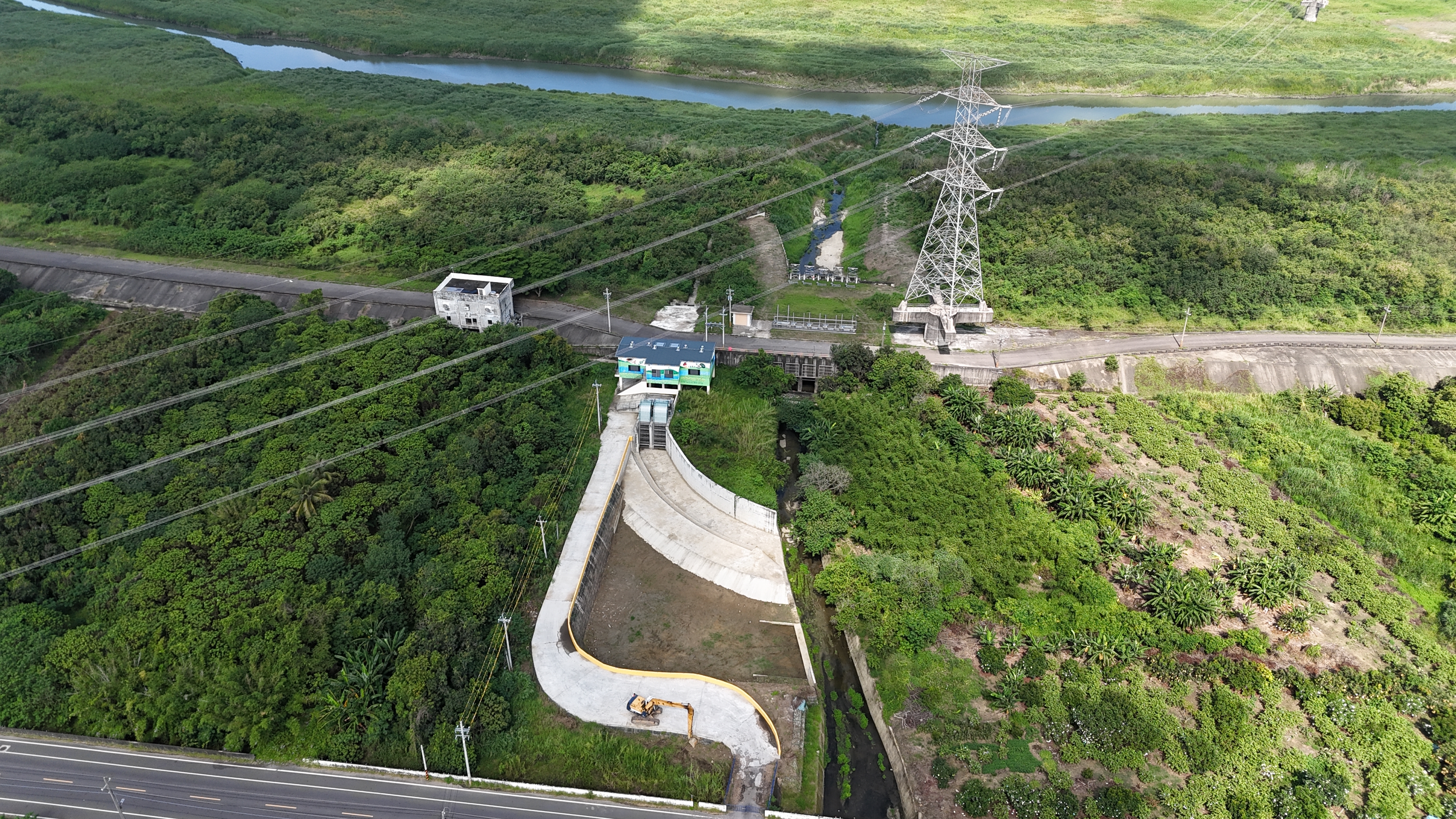 臺南市運用無人機輔助水域治理 守護排水沙洲安全及生態