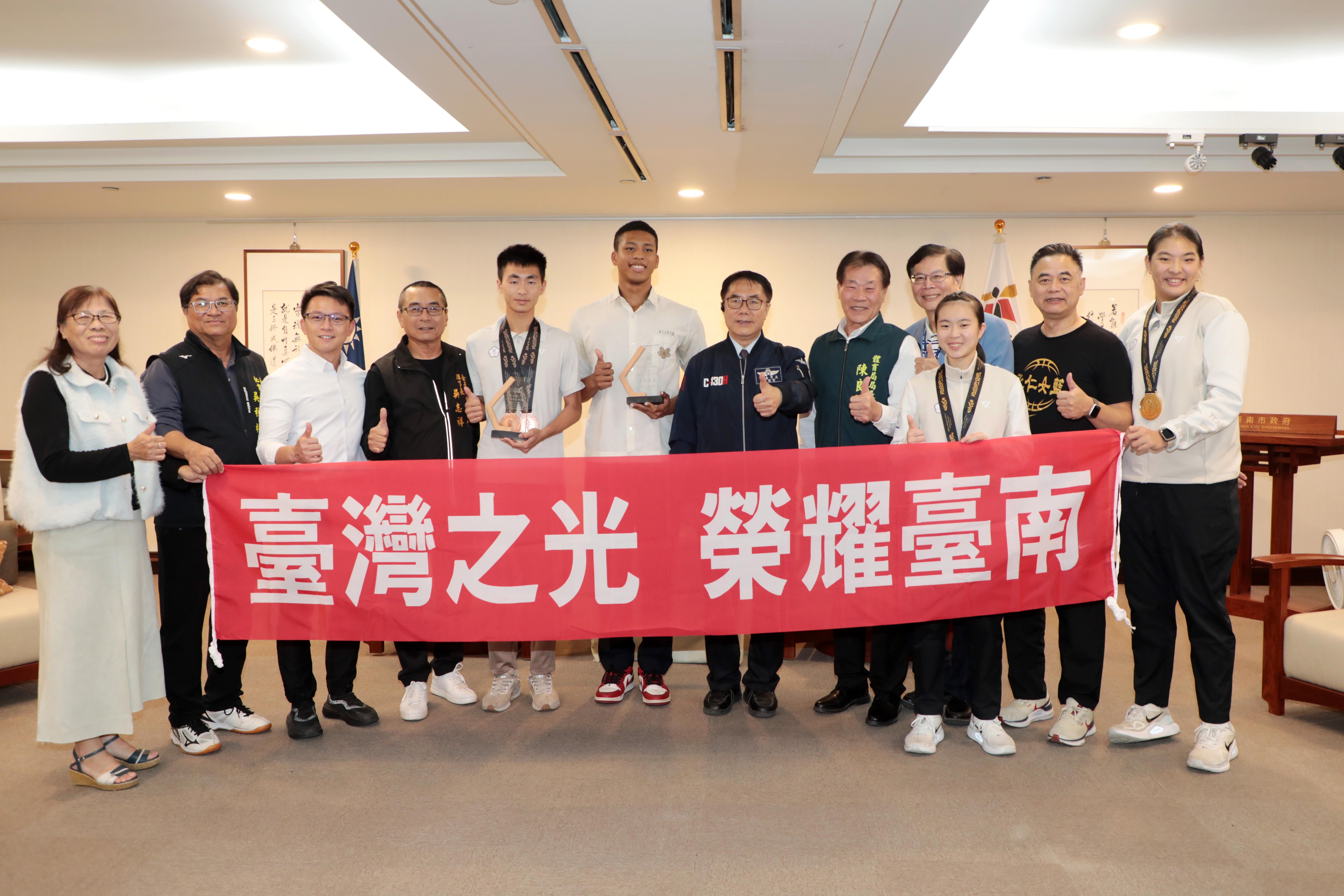 台南亞青運大豐收！勇奪40面獎牌創紀錄，黃偉哲市長盛讚選手國際級表現！