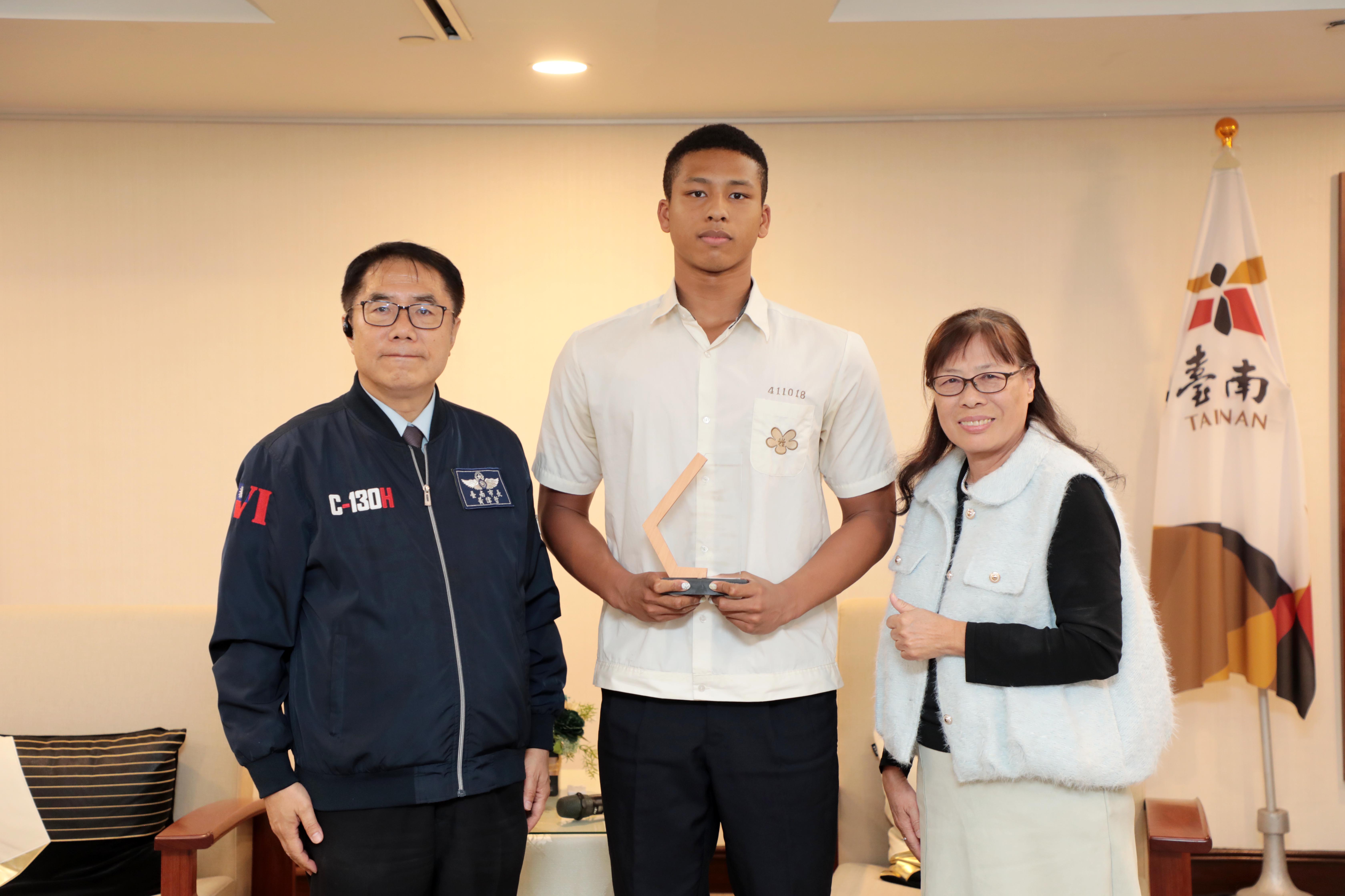 亞青運40面獎牌創紀錄　黃偉哲讚台南選手展現國際級實力