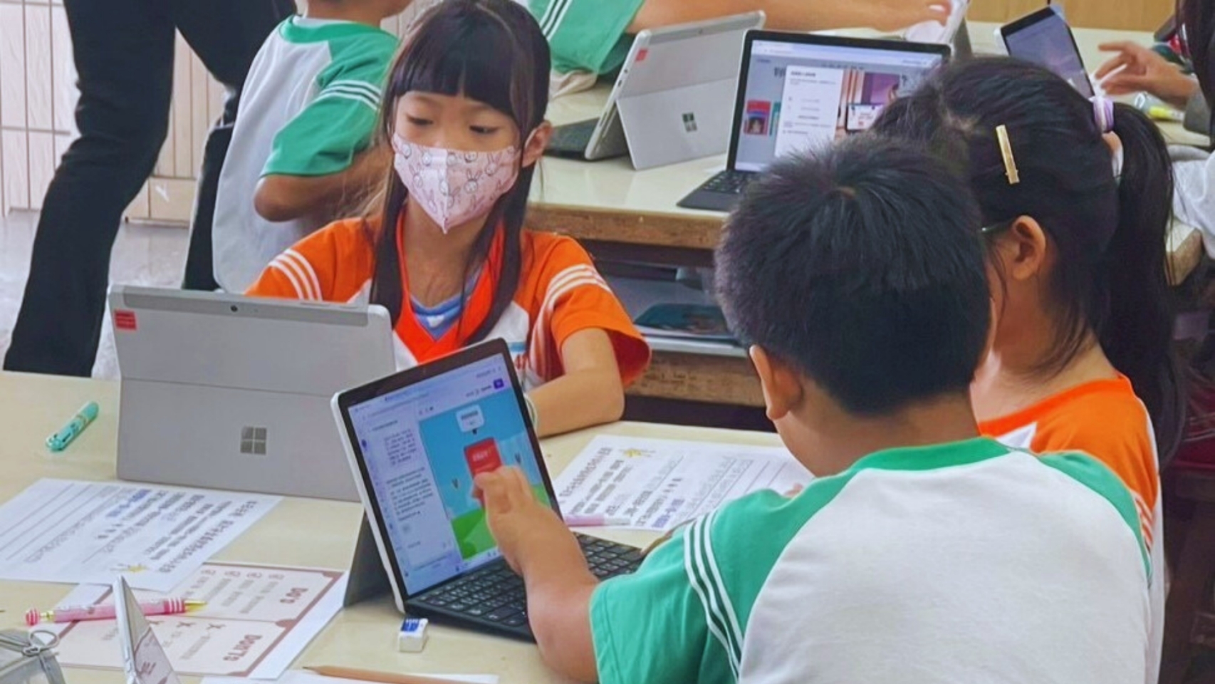 引領自主學習潮流 南市數位學習精進重點學校公開觀議課精彩登場
