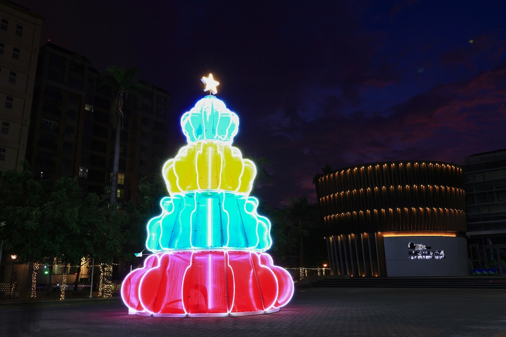 2025臺南聖誕燈節溫暖點亮 光與雲交織的冬日奇幻旅程正式登場