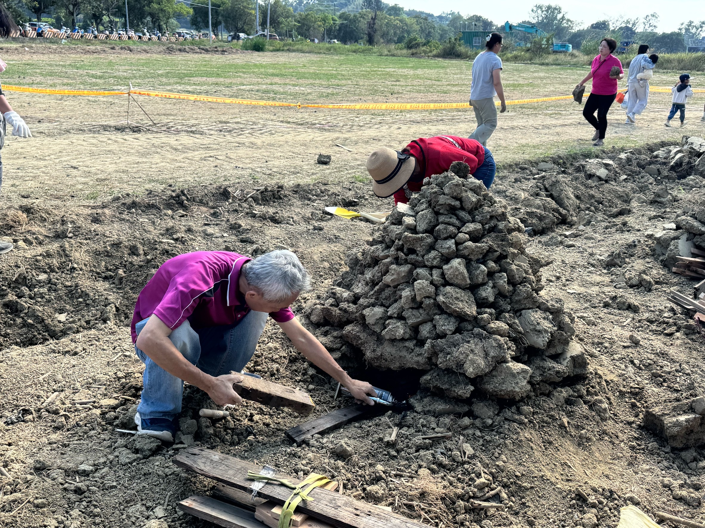 台南焢窯趣！黃偉哲邀身障家庭共享薯香，體驗共融美好時光