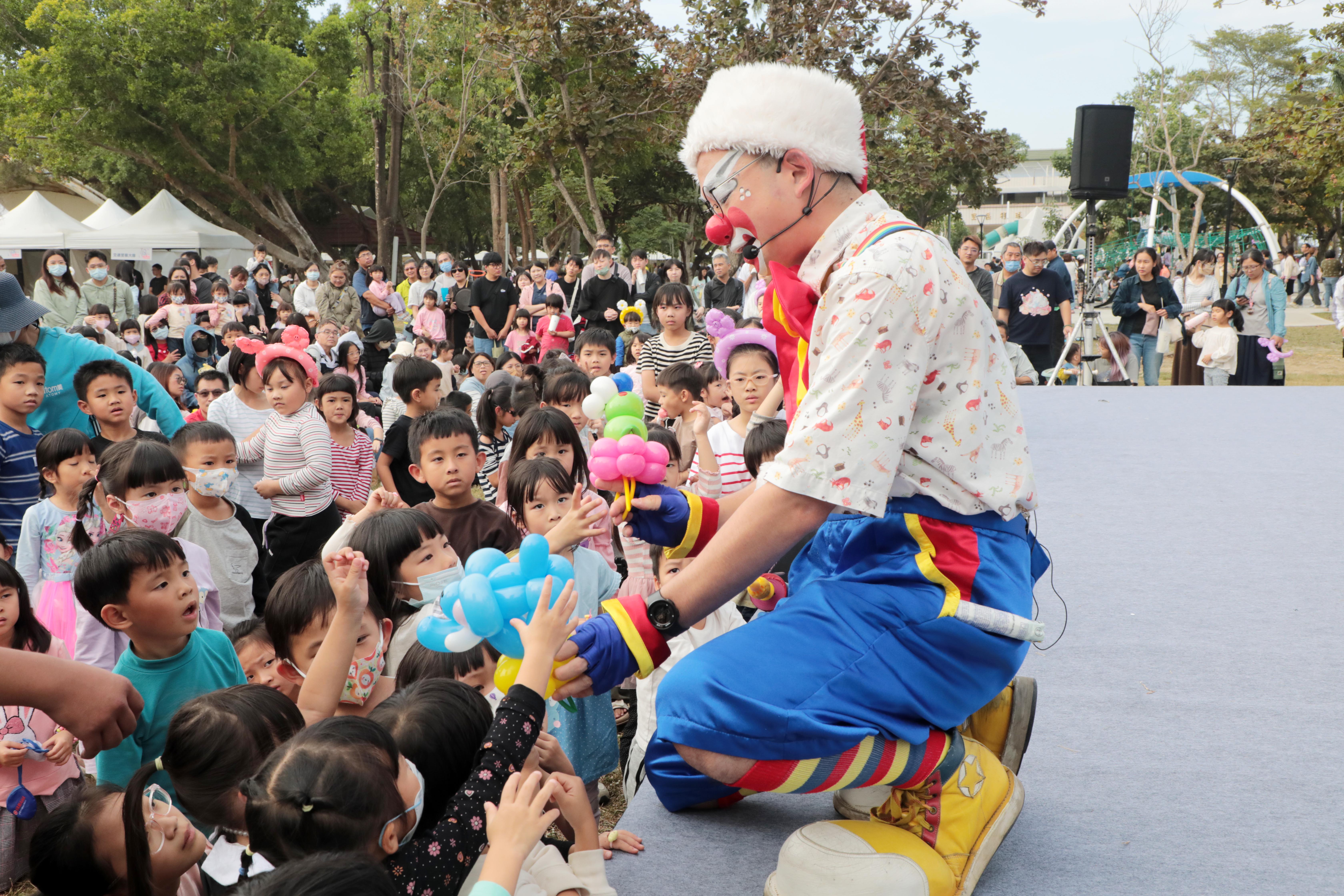 台南好Young系列「佳里童話太空站」登場  黃偉哲邀市民一起熱鬧到跨年
