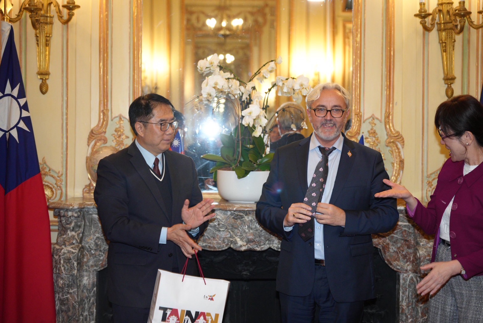 黃偉哲訪法國會晤國會議員 對話歐洲政經最前線