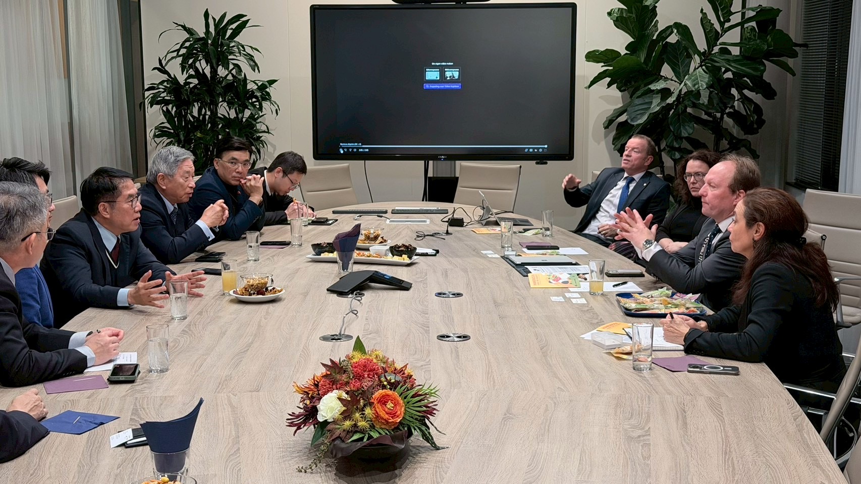 黃偉哲訪荷蘭友誼市阿梅爾市 以歷史情誼開展台荷科技新篇