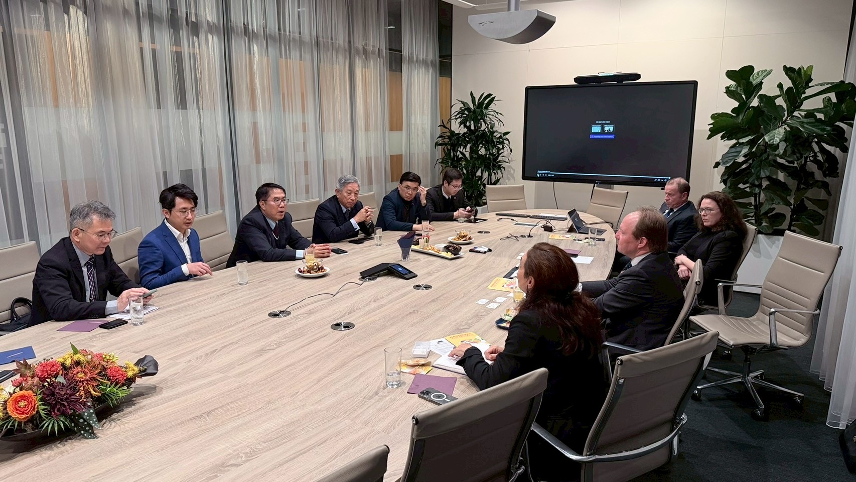 黃偉哲訪荷蘭友誼市阿梅爾市 以歷史情誼開展台荷科技新篇